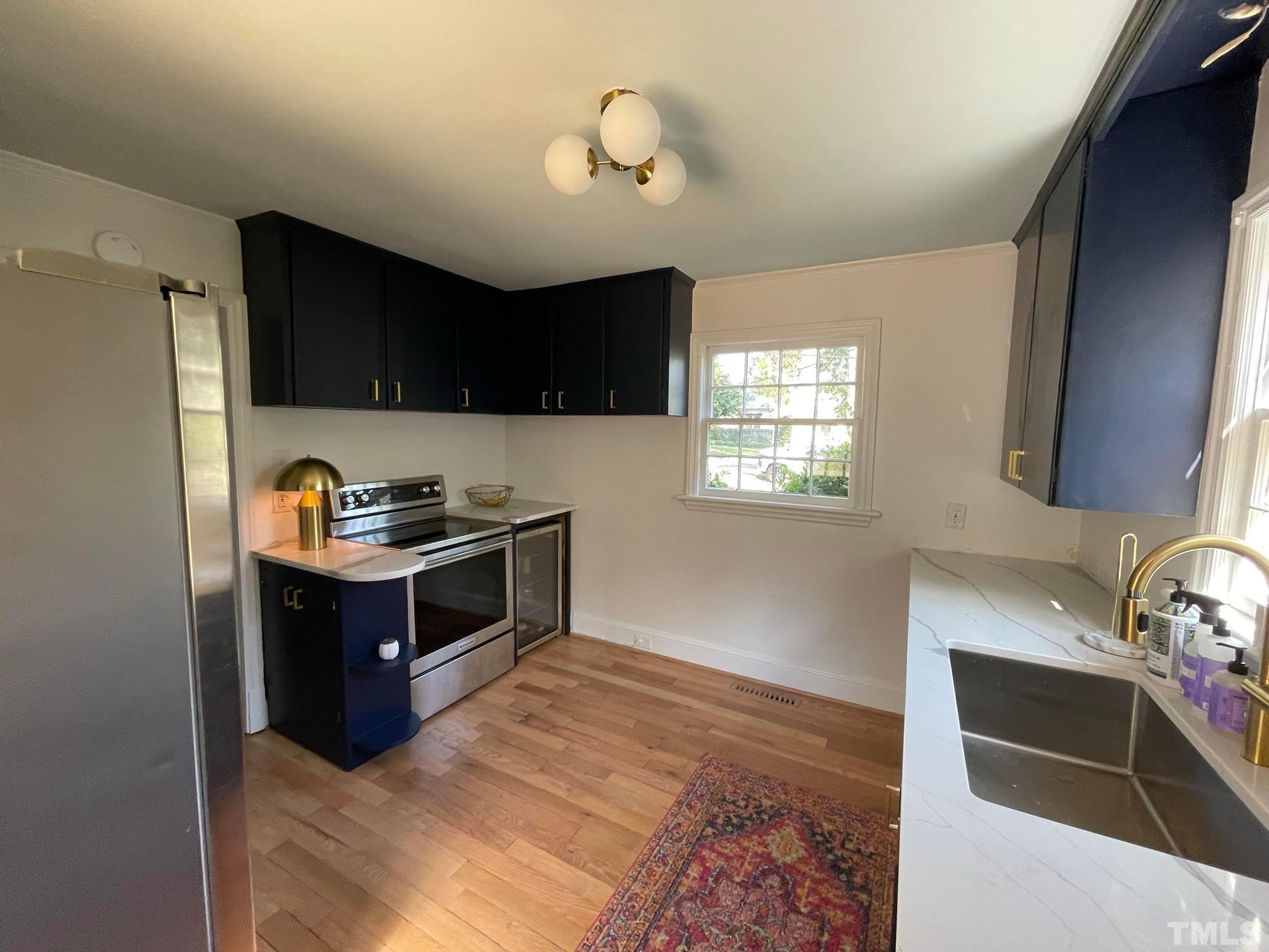 1009 Canterbury Road