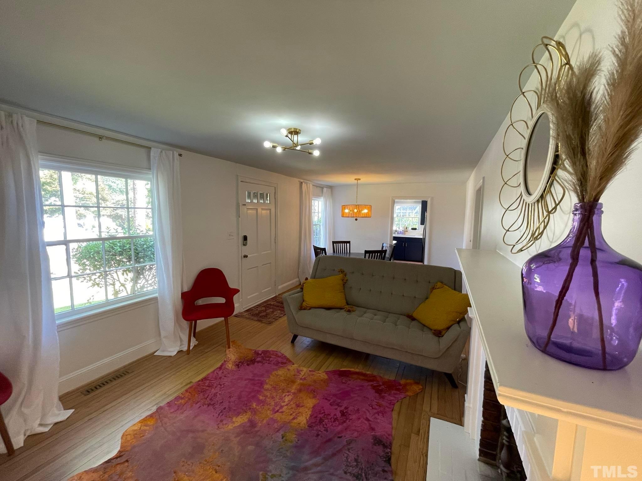 1009 Canterbury Road