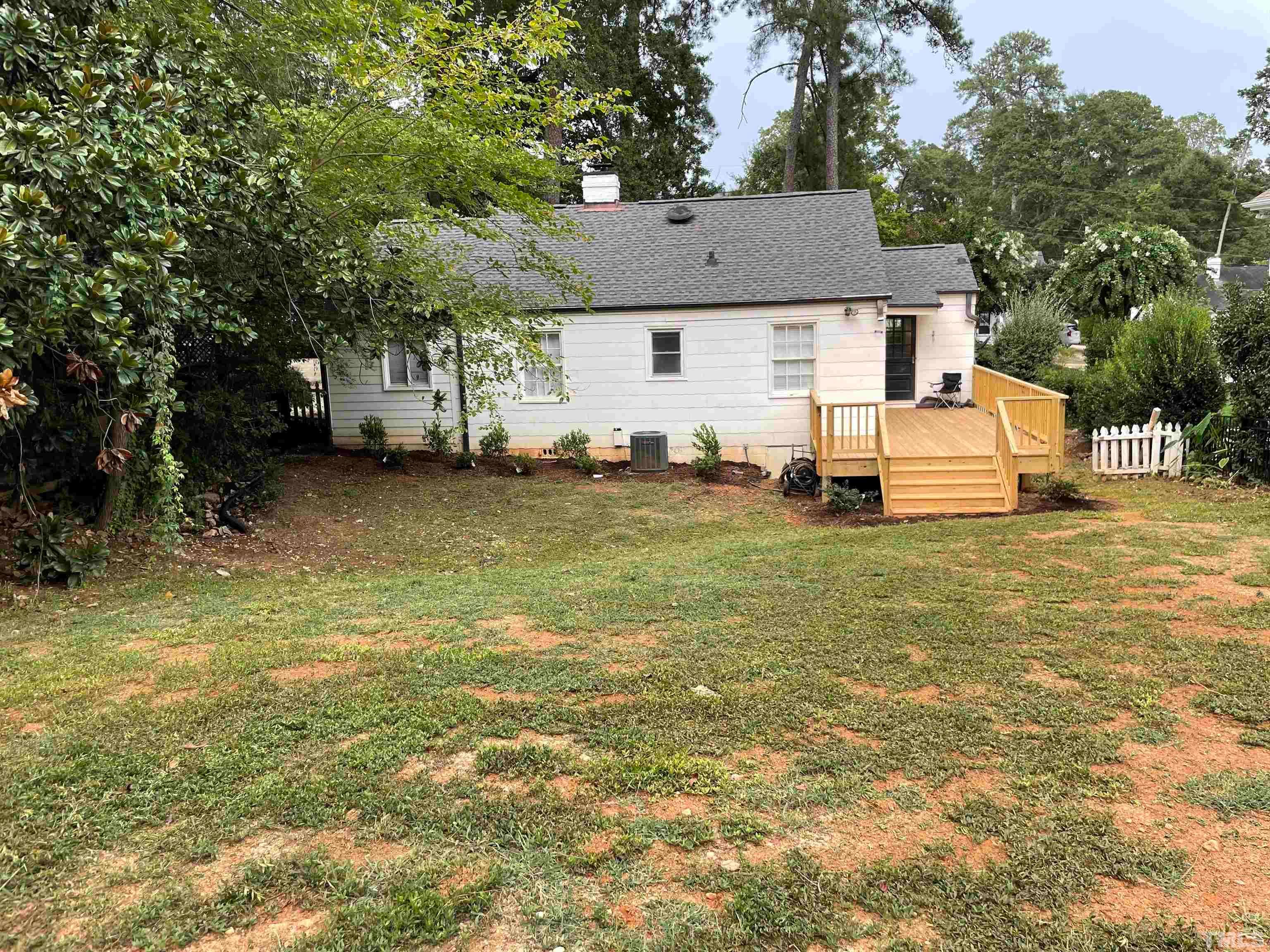 1009 Canterbury Road