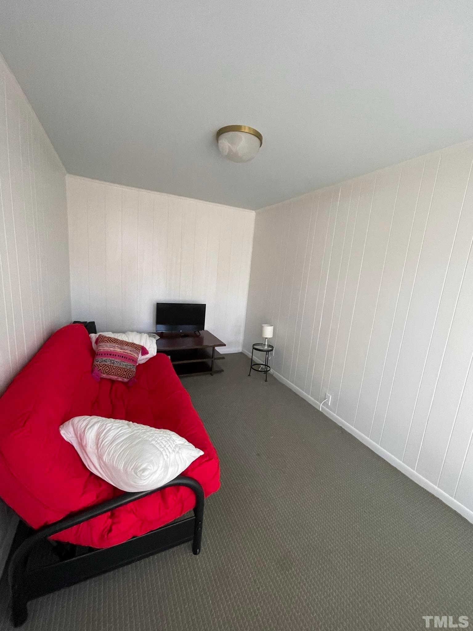 1009 Canterbury Road
