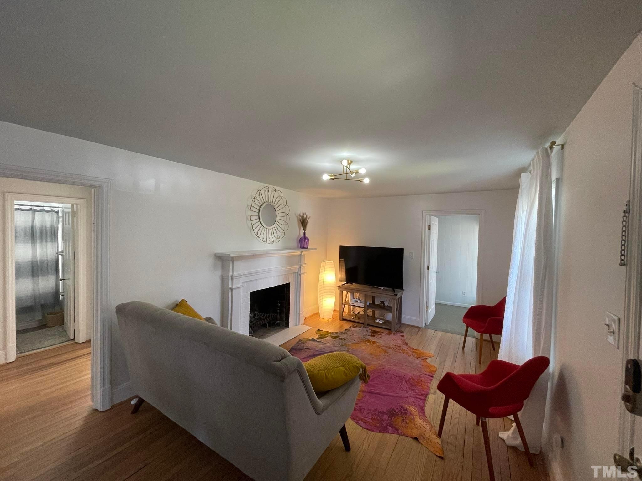 1009 Canterbury Road