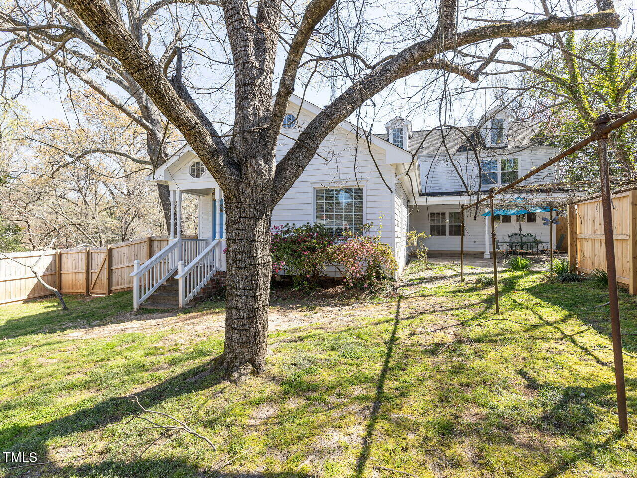2729 Van Dyke Avenue