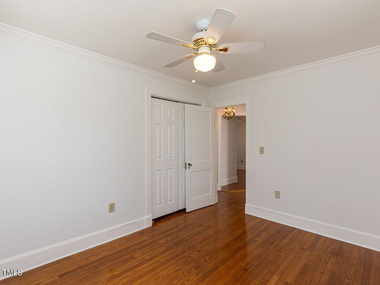 2729 Van Dyke Avenue