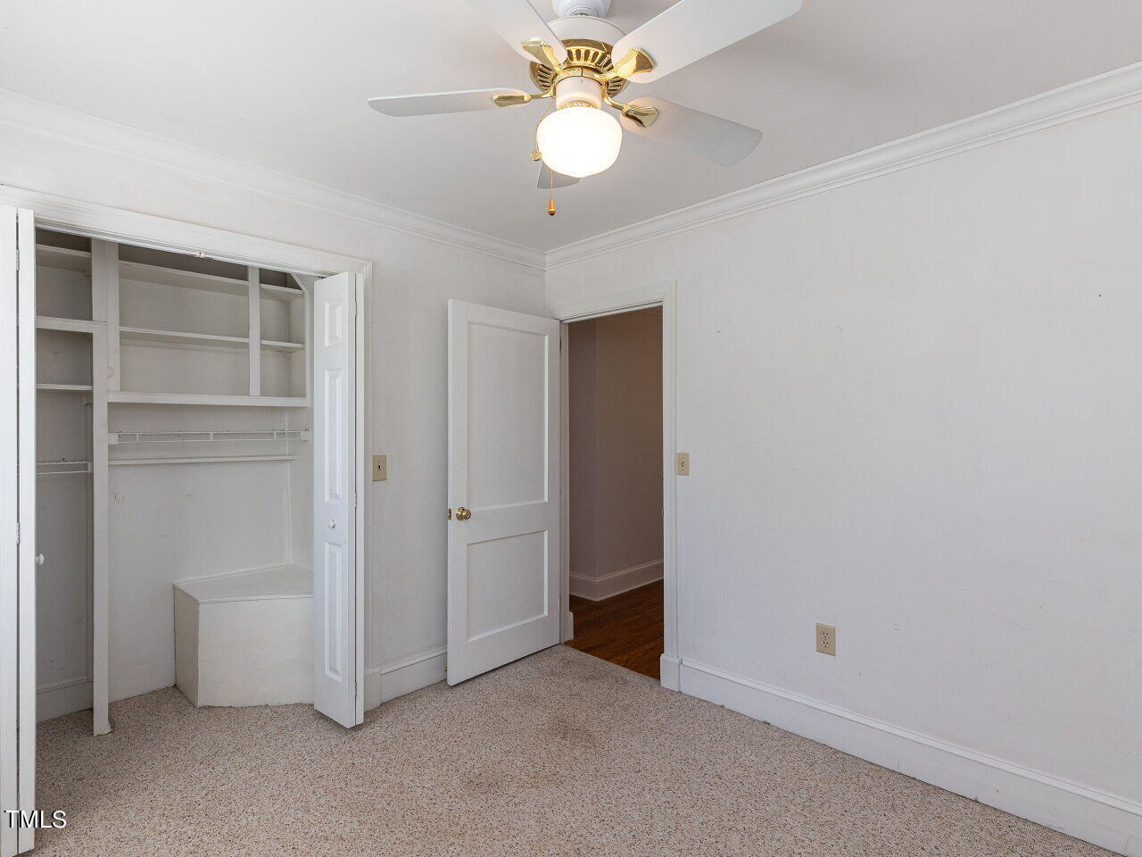 2729 Van Dyke Avenue