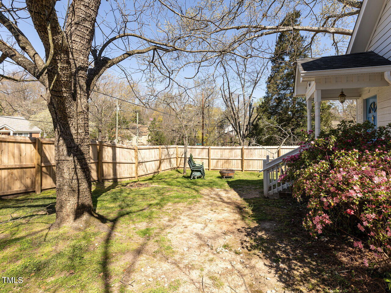2729 Van Dyke Avenue