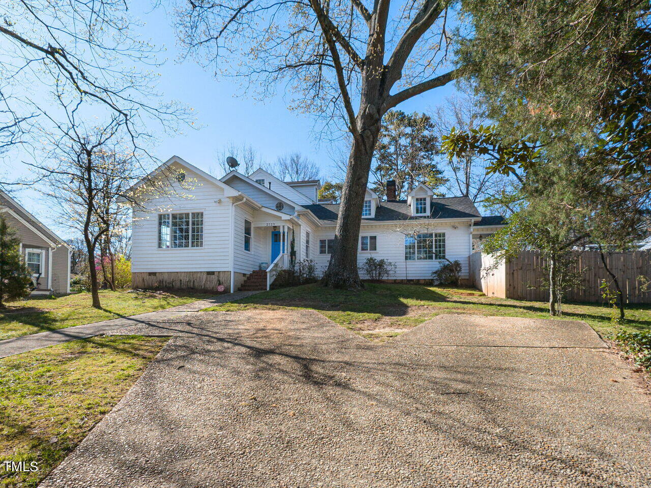 2729 Van Dyke Avenue