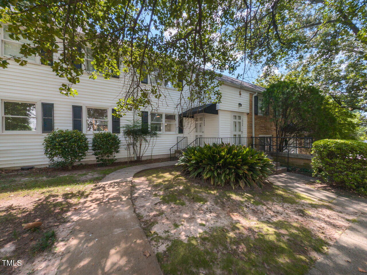 1906 Smallwood Drive
