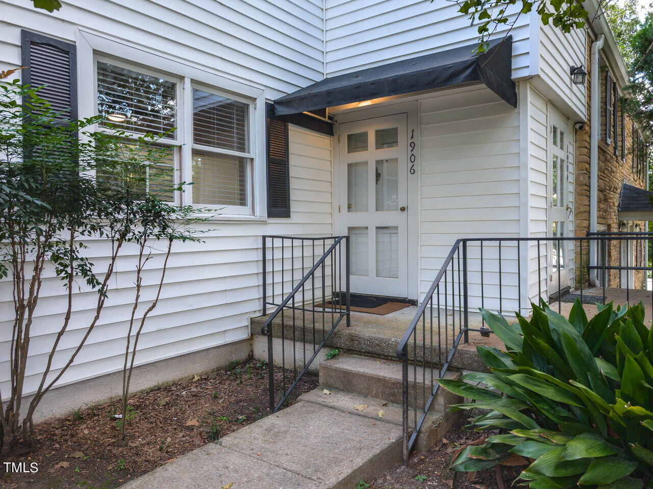 1906 Smallwood Drive