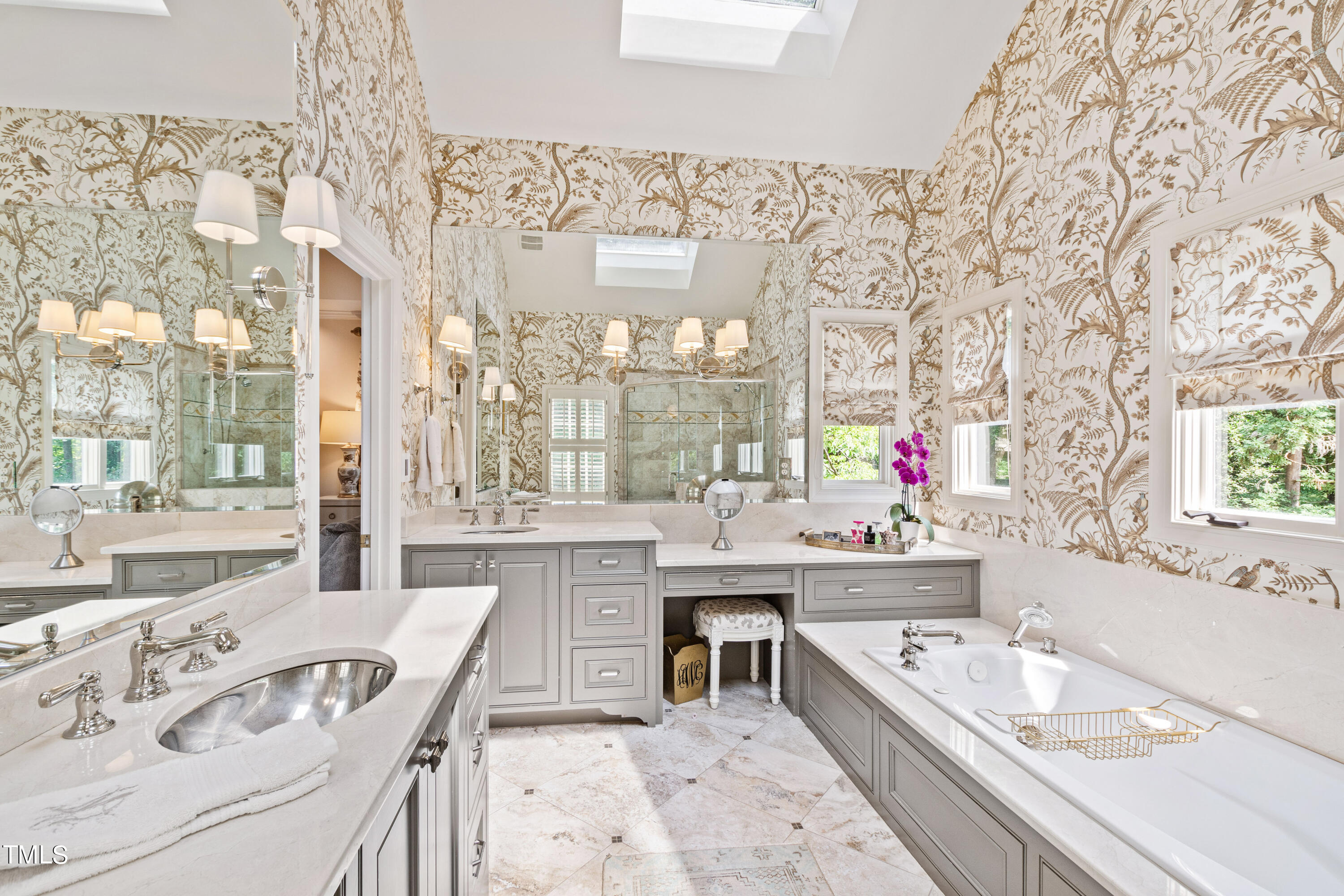 323 Transylvania Avenue