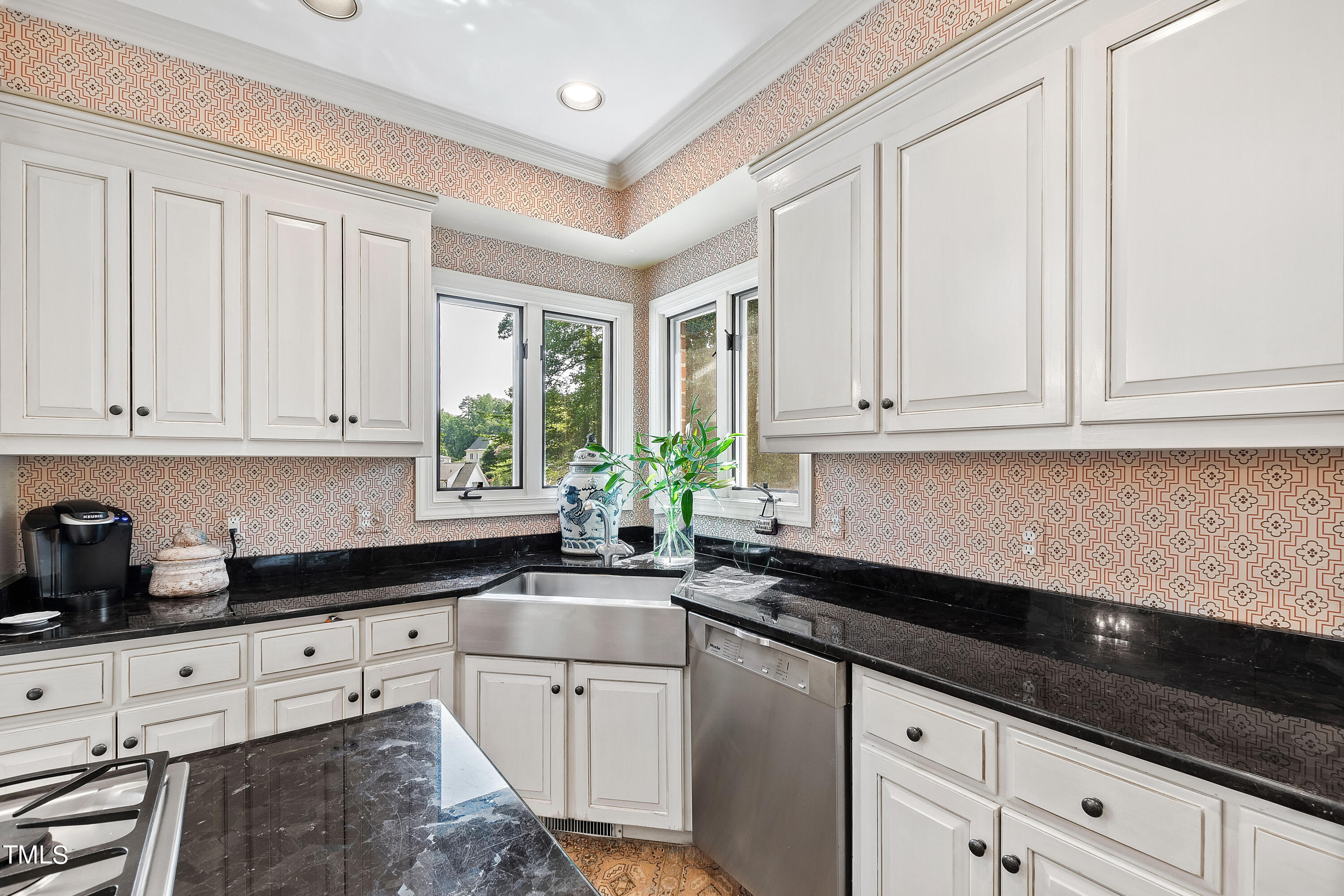 323 Transylvania Avenue