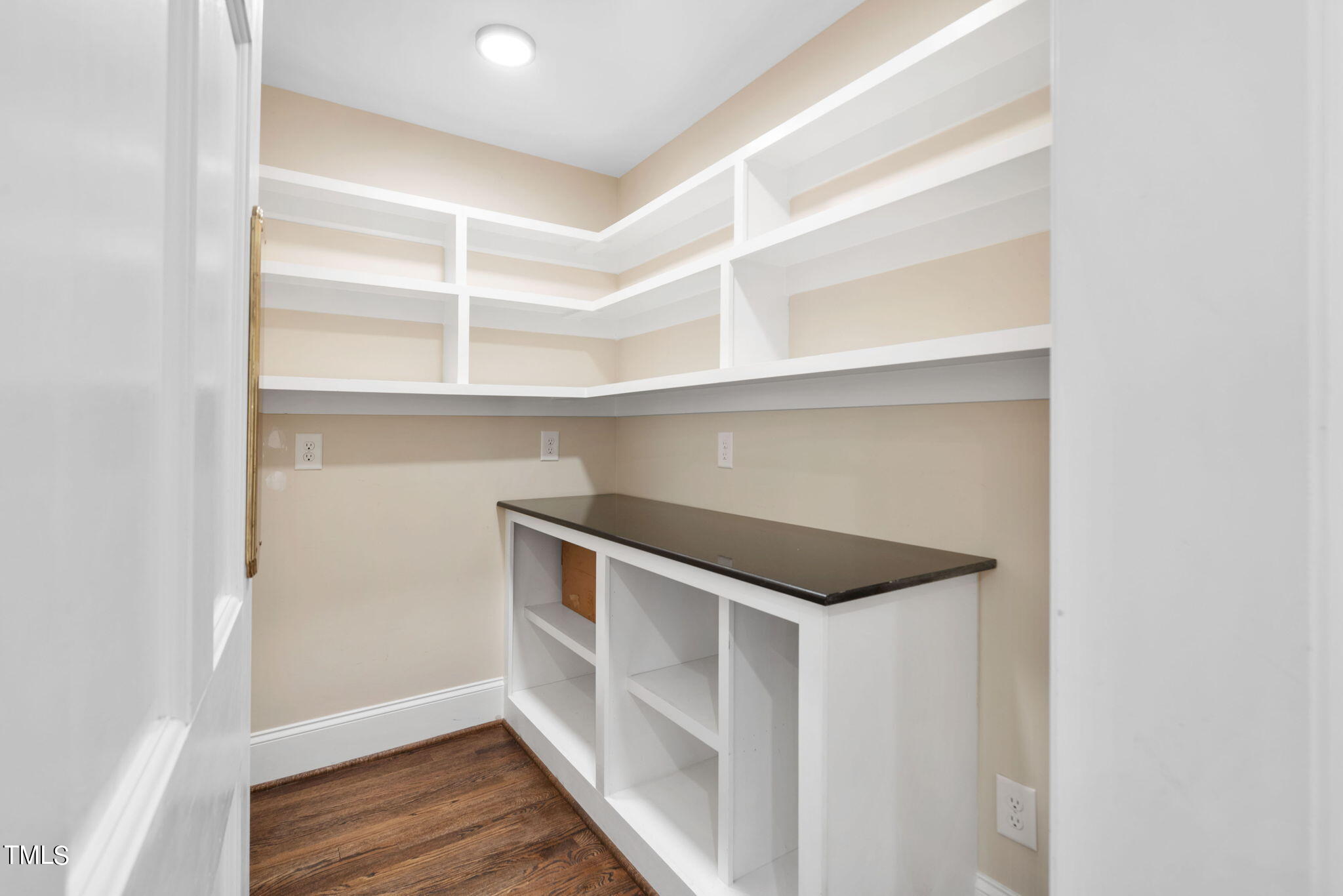 1900 St Marys Street