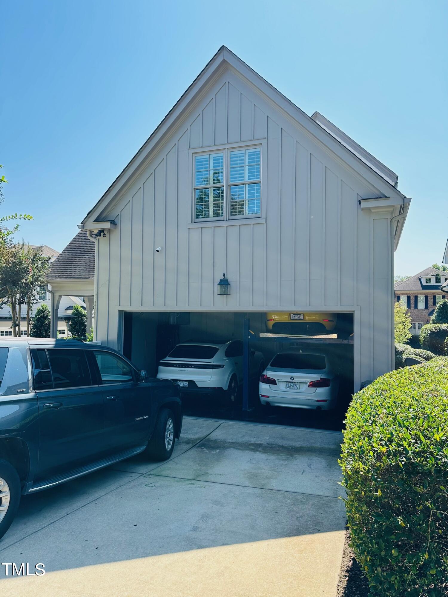 543 Guilford Circle