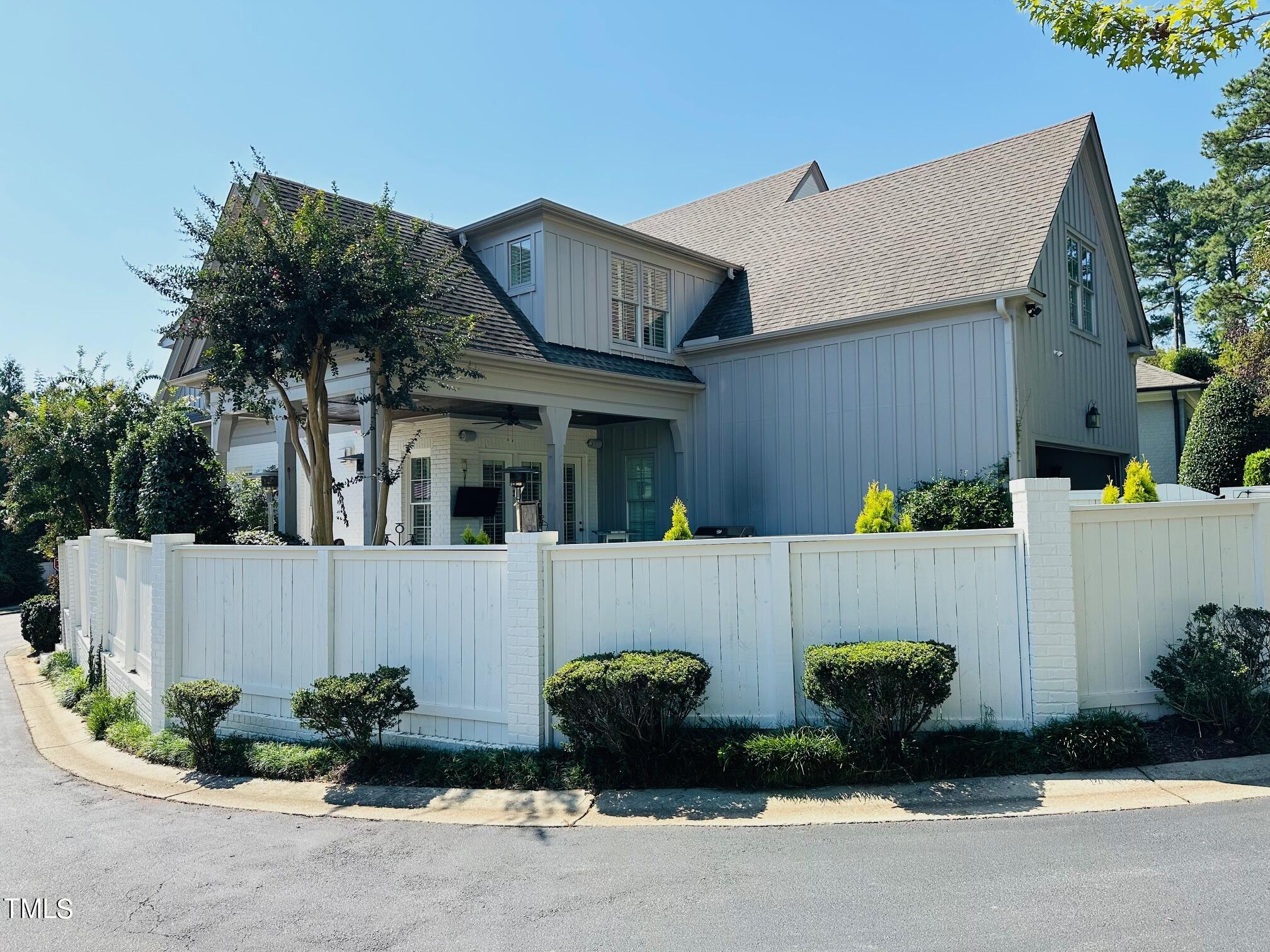 543 Guilford Circle