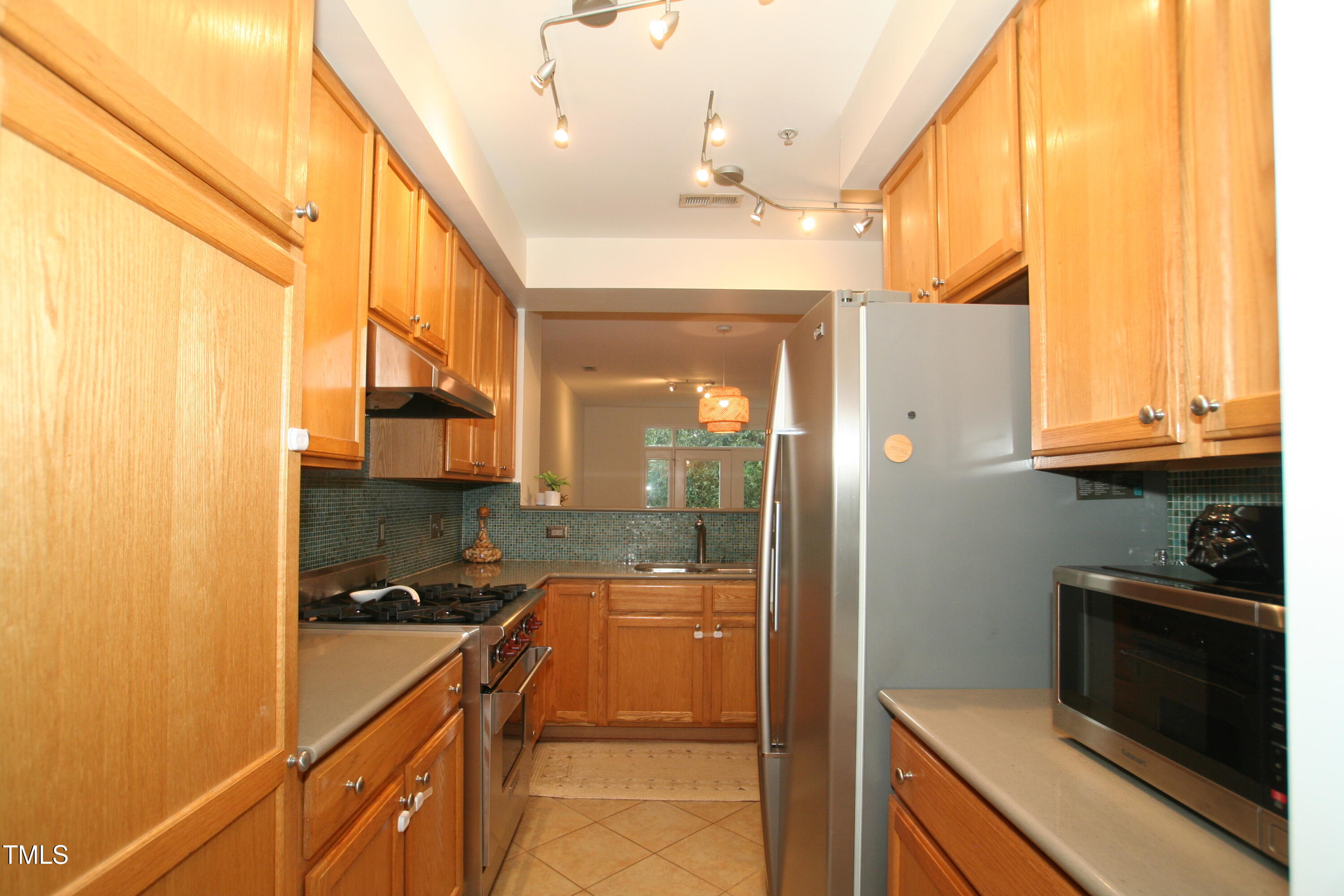 1001 Hillsborough Street # 304