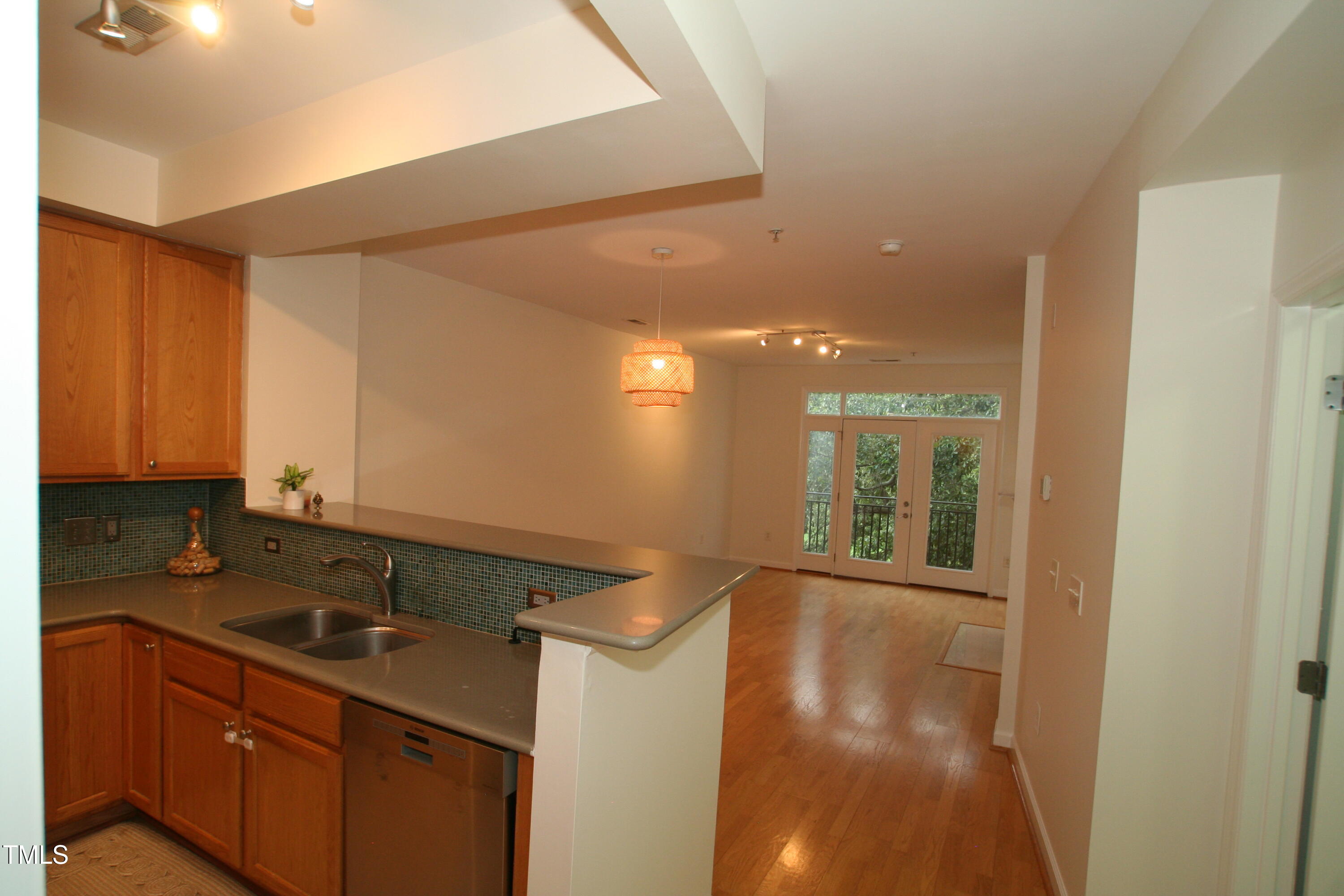 1001 Hillsborough Street # 304