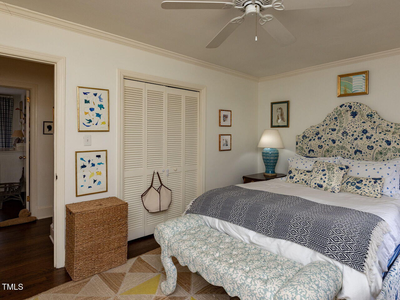 305 W Drewry Lane