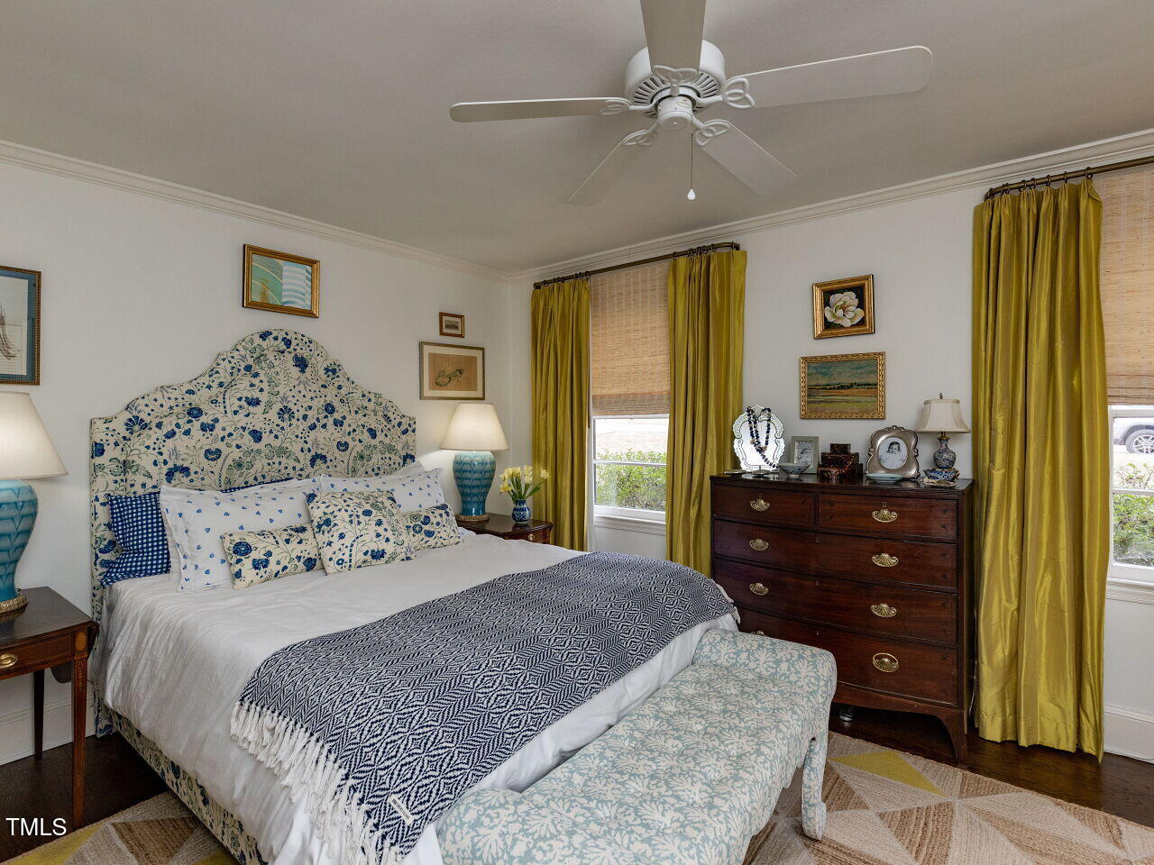 305 W Drewry Lane