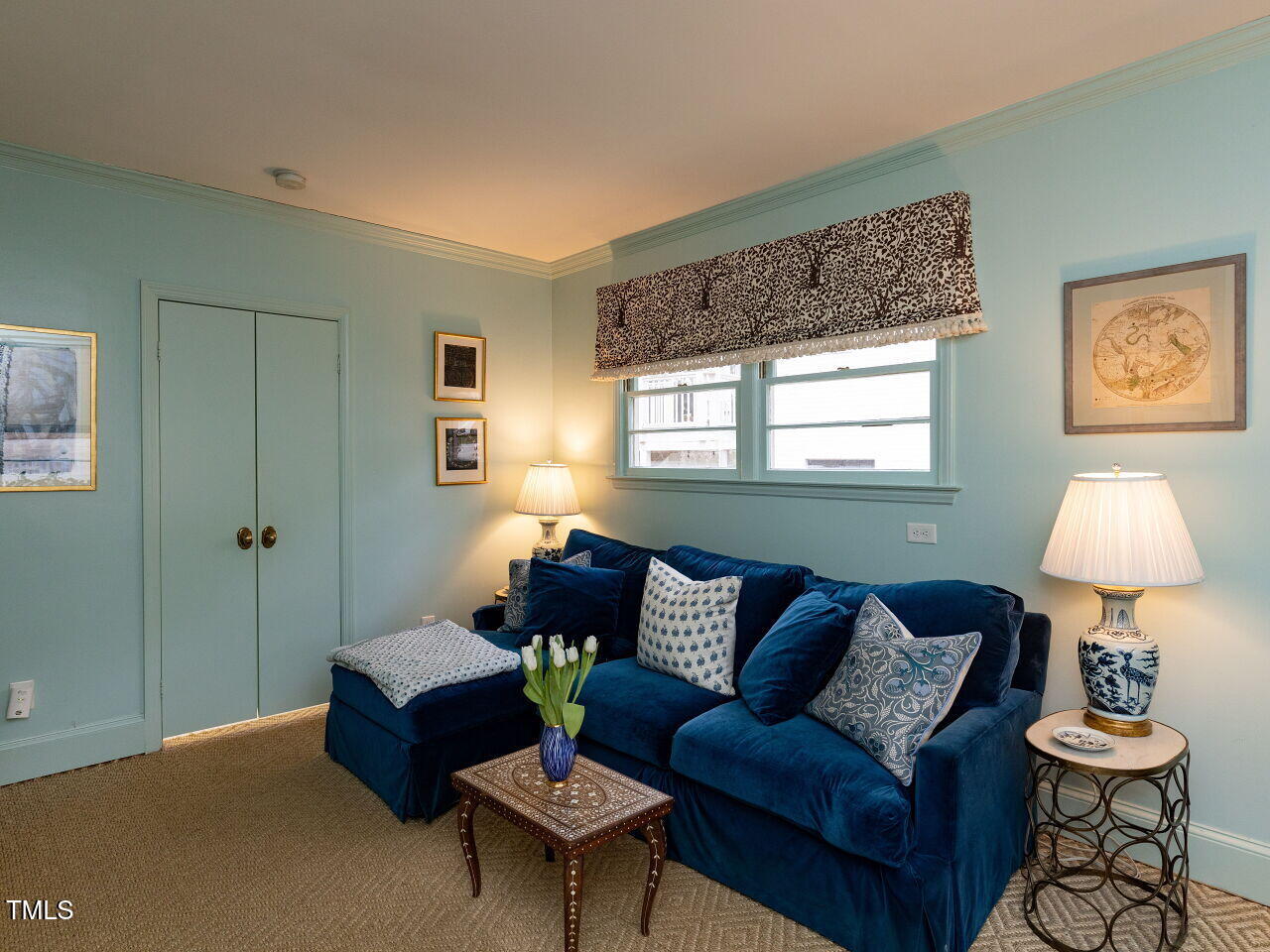 305 W Drewry Lane