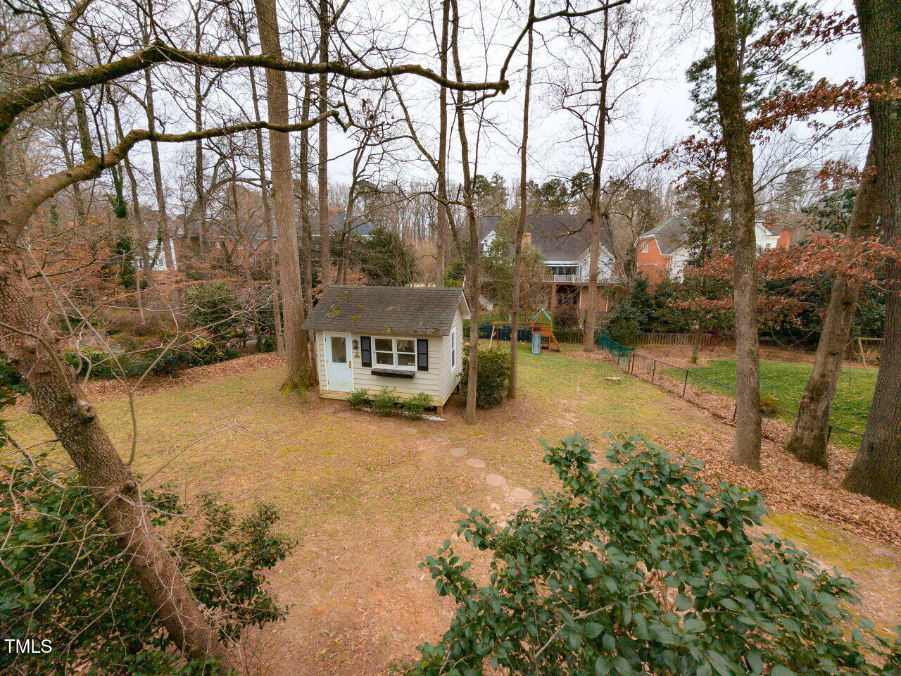 305 W Drewry Lane
