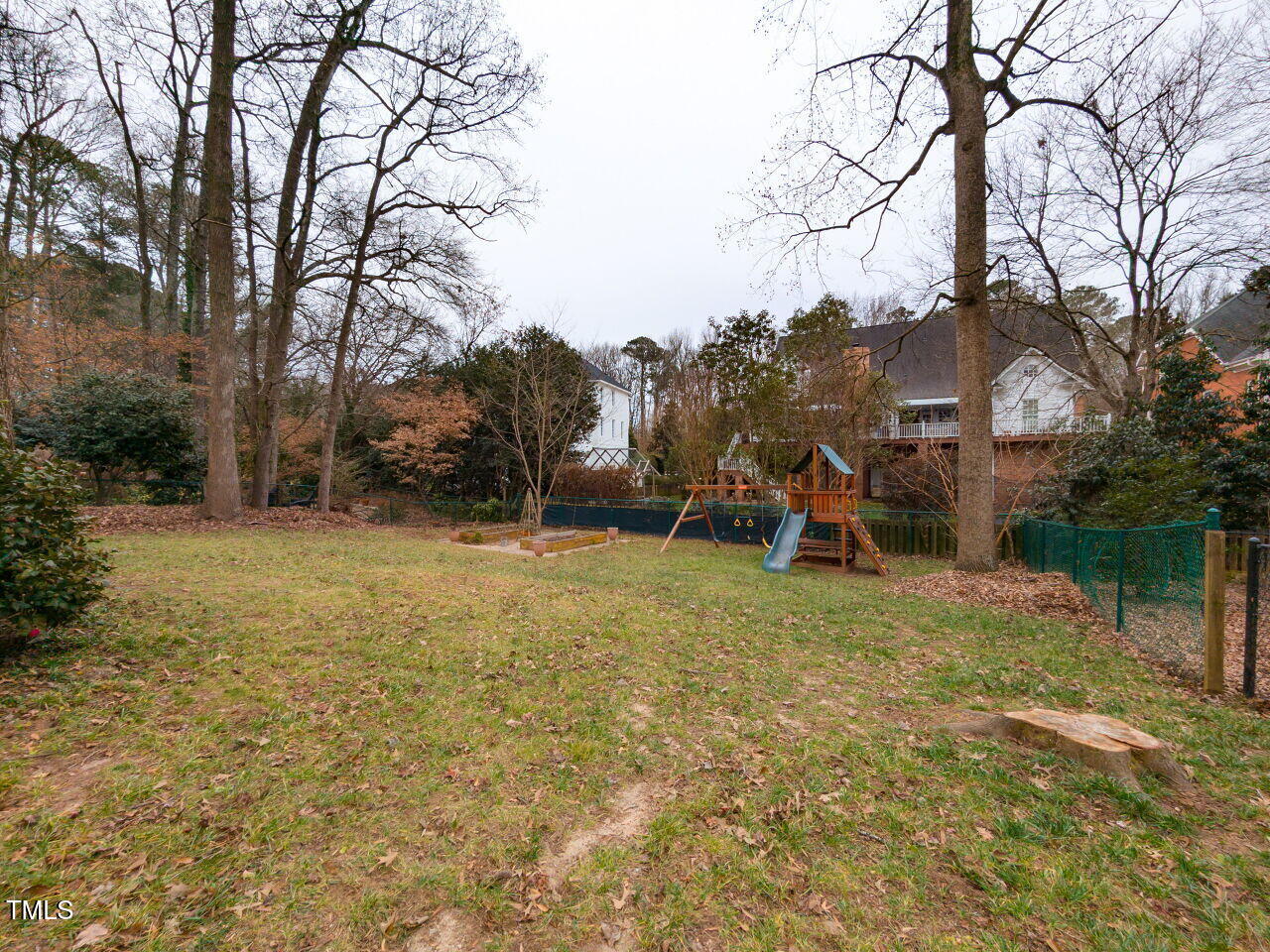 305 W Drewry Lane