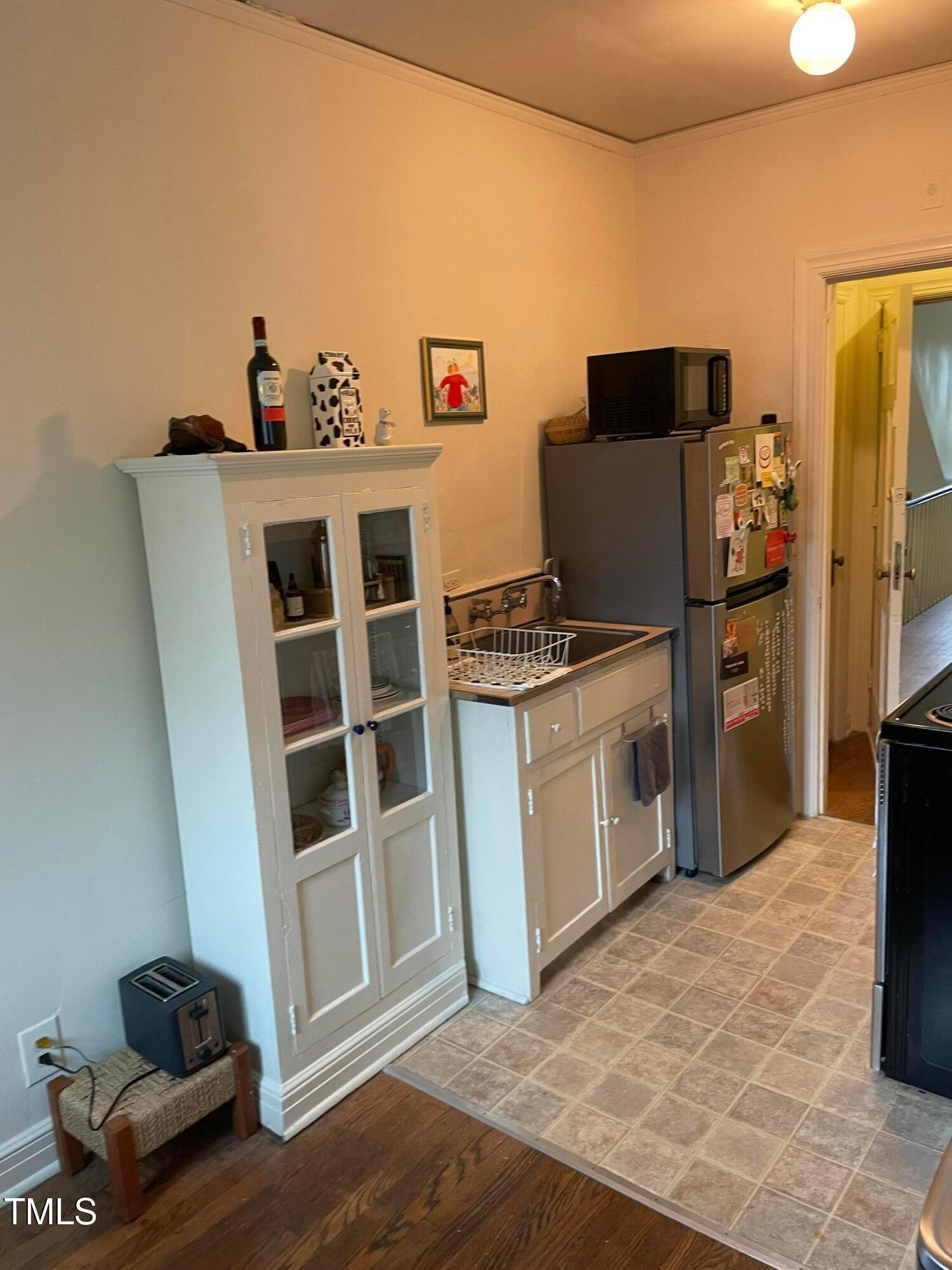 2402 Clark Avenue # 4