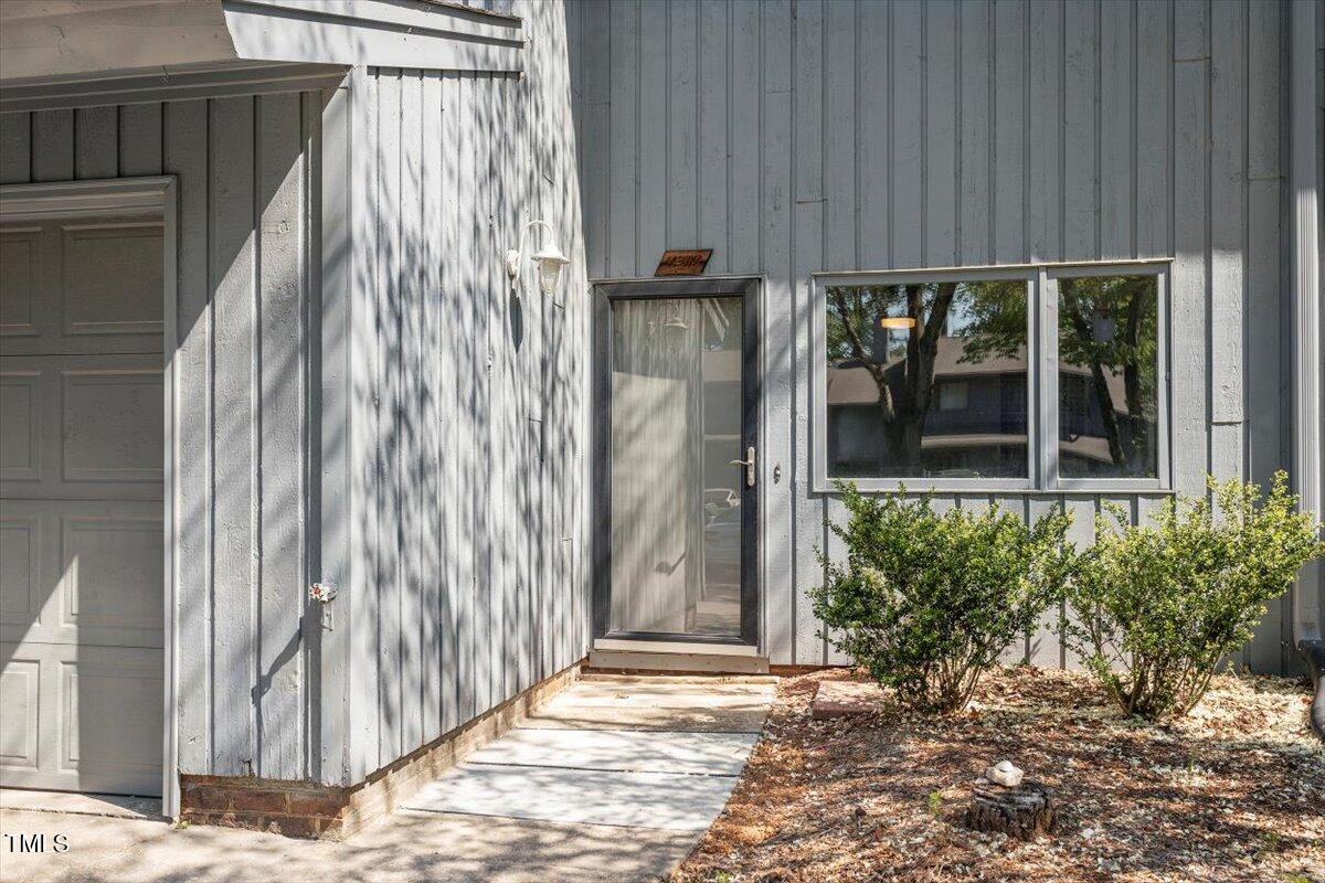 4318 Hunters Club Drive