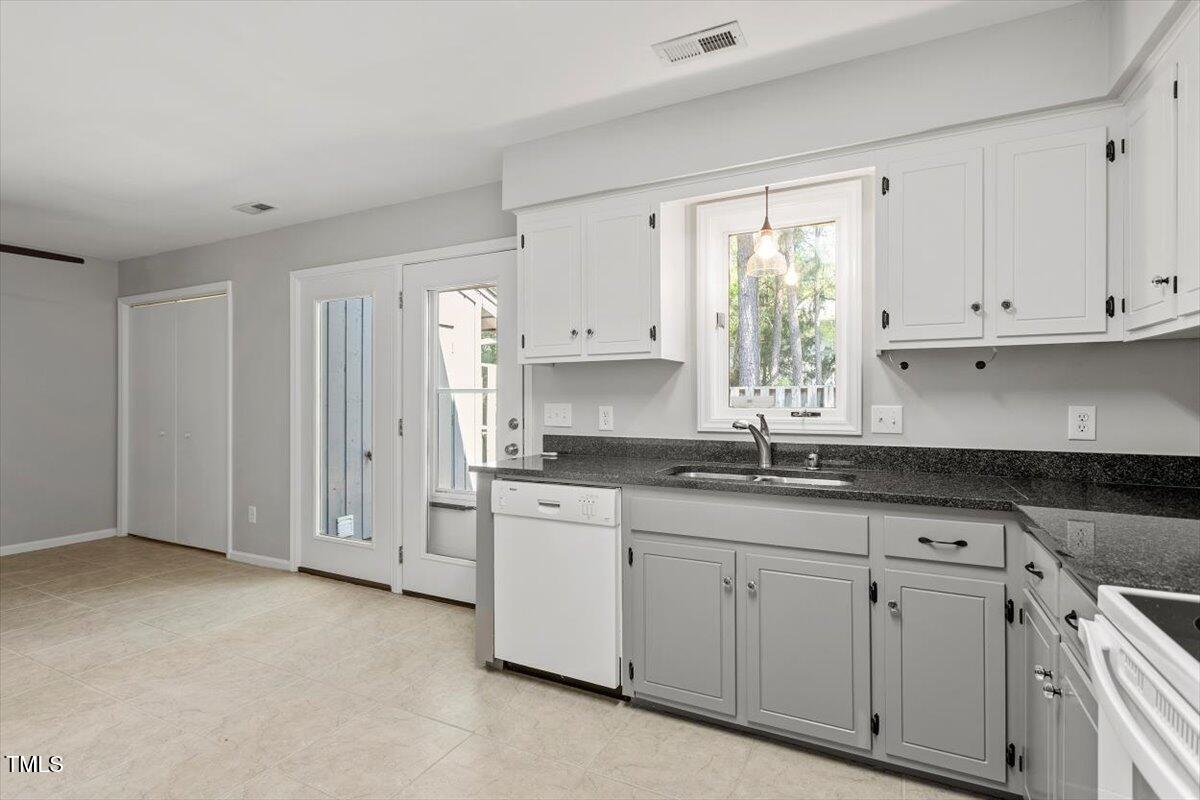 4318 Hunters Club Drive