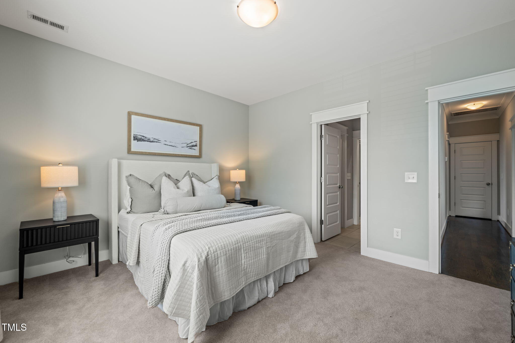 512 Montague Lane