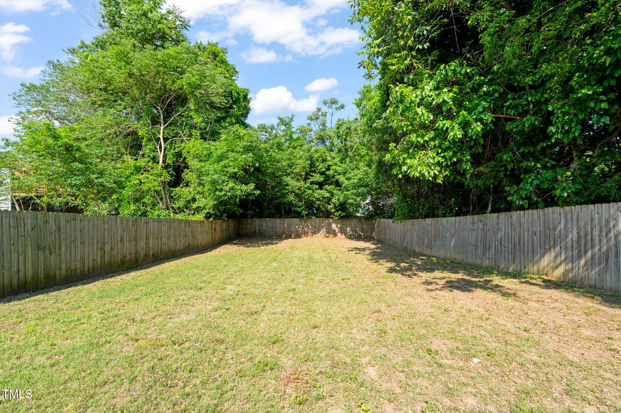 512 Montague Lane
