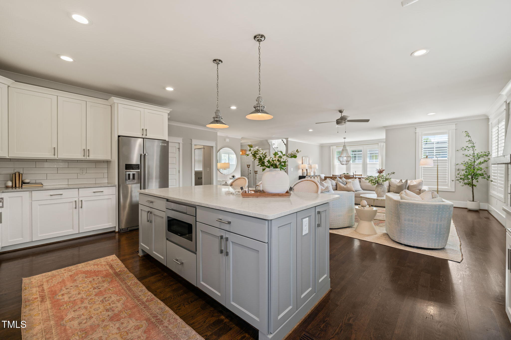 512 Montague Lane