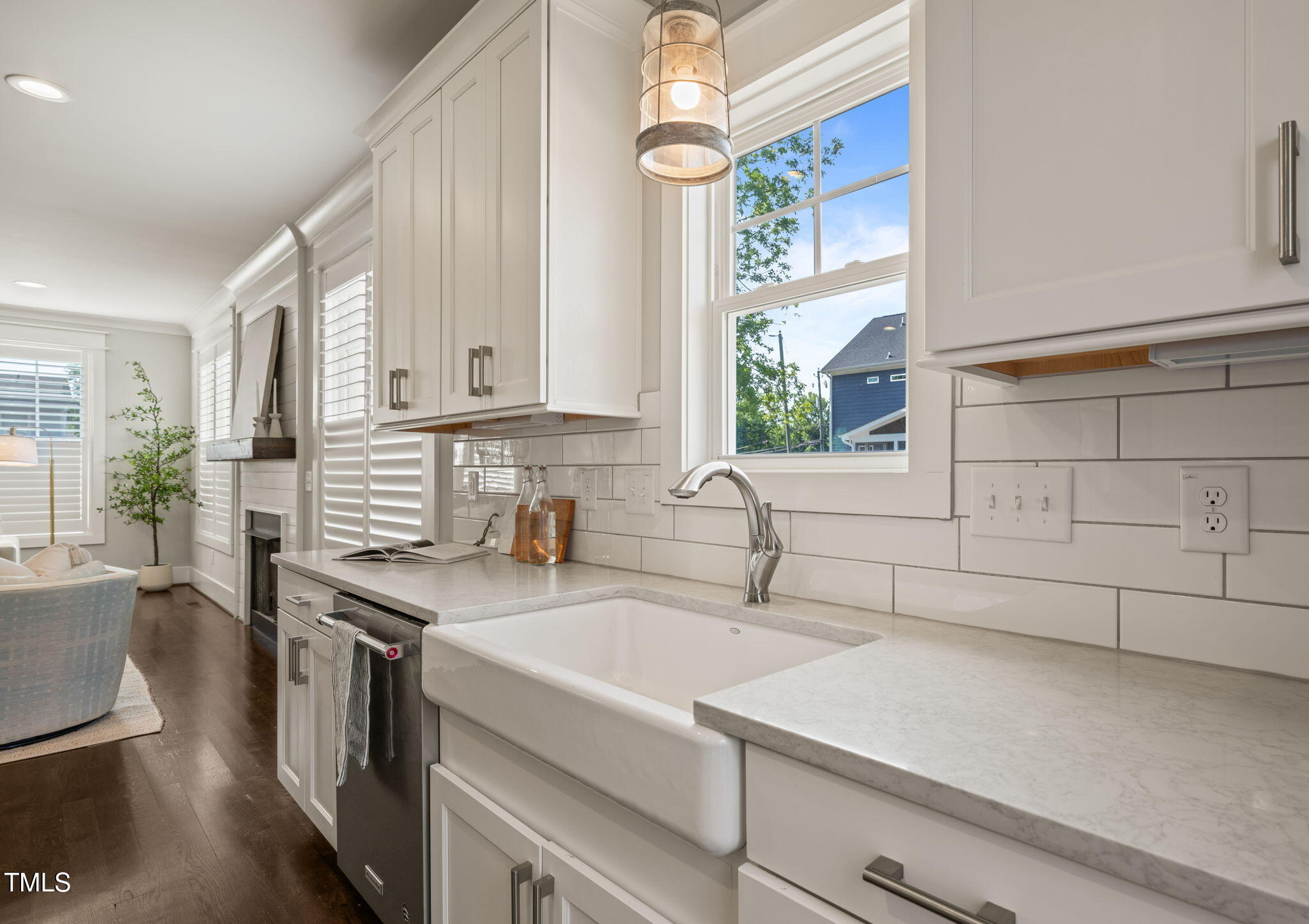 512 Montague Lane
