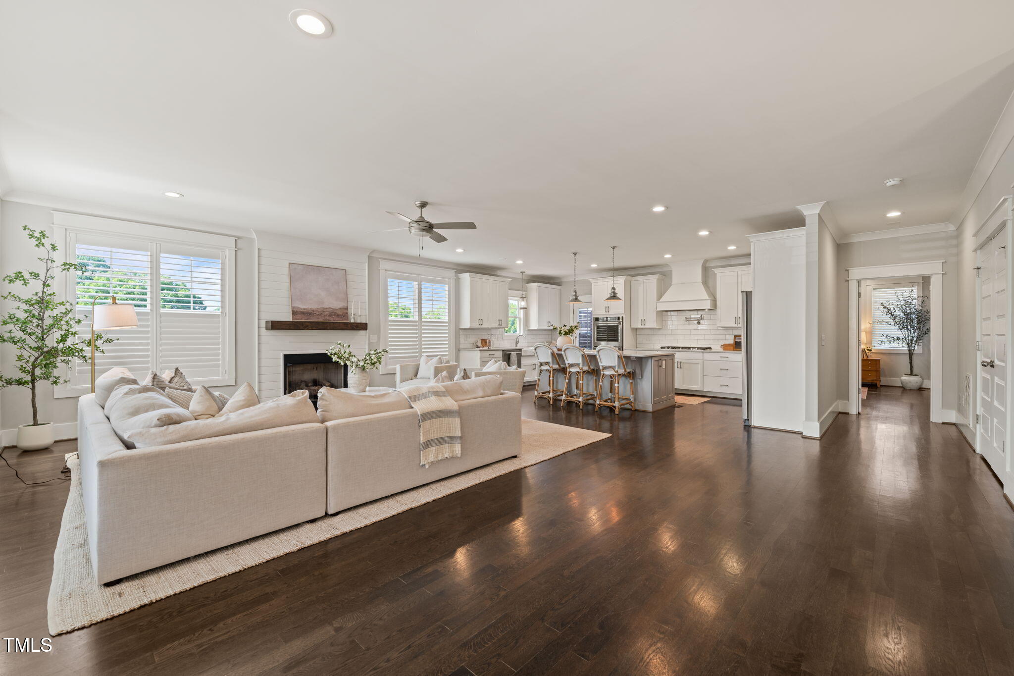 512 Montague Lane