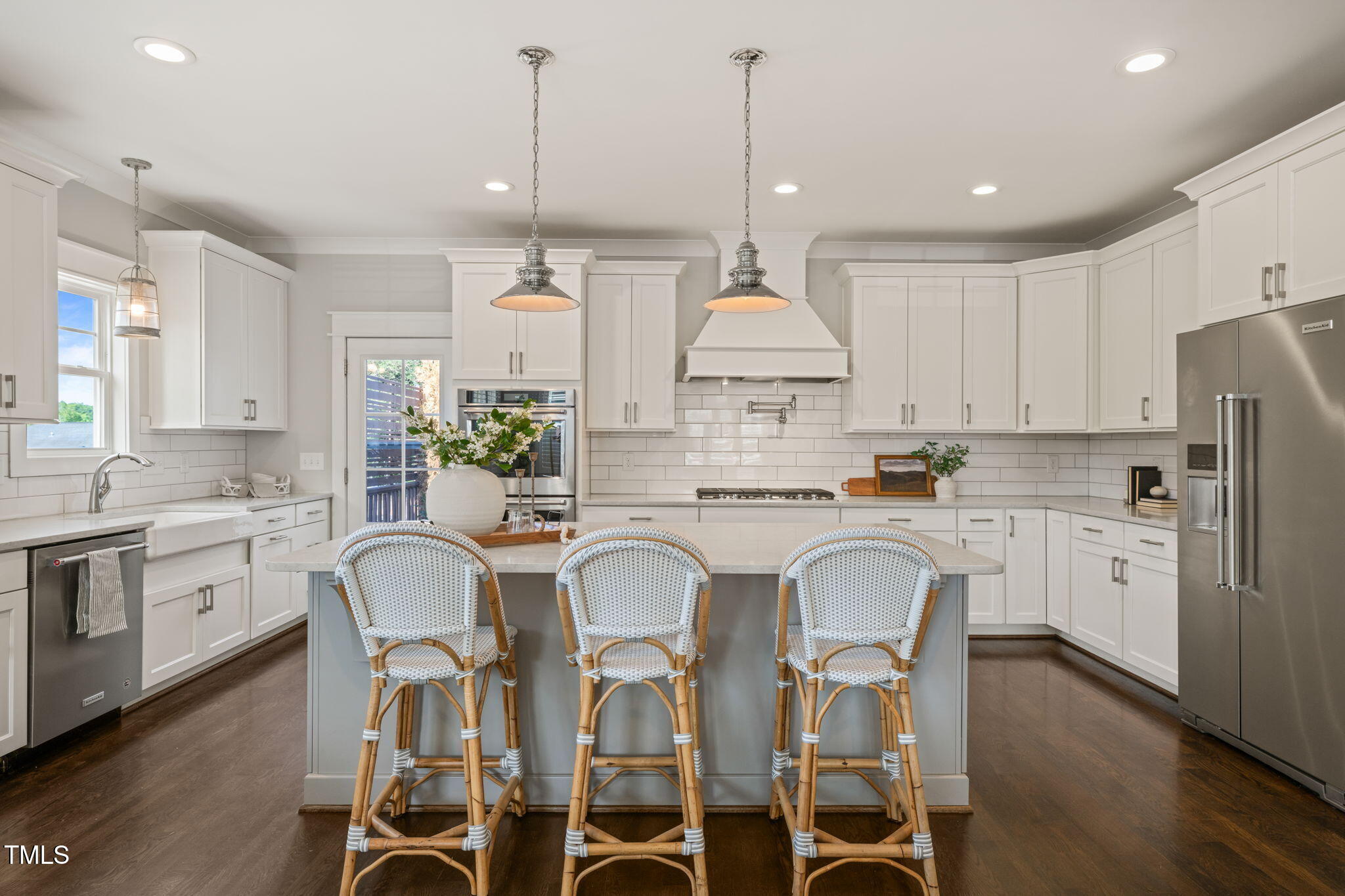 512 Montague Lane