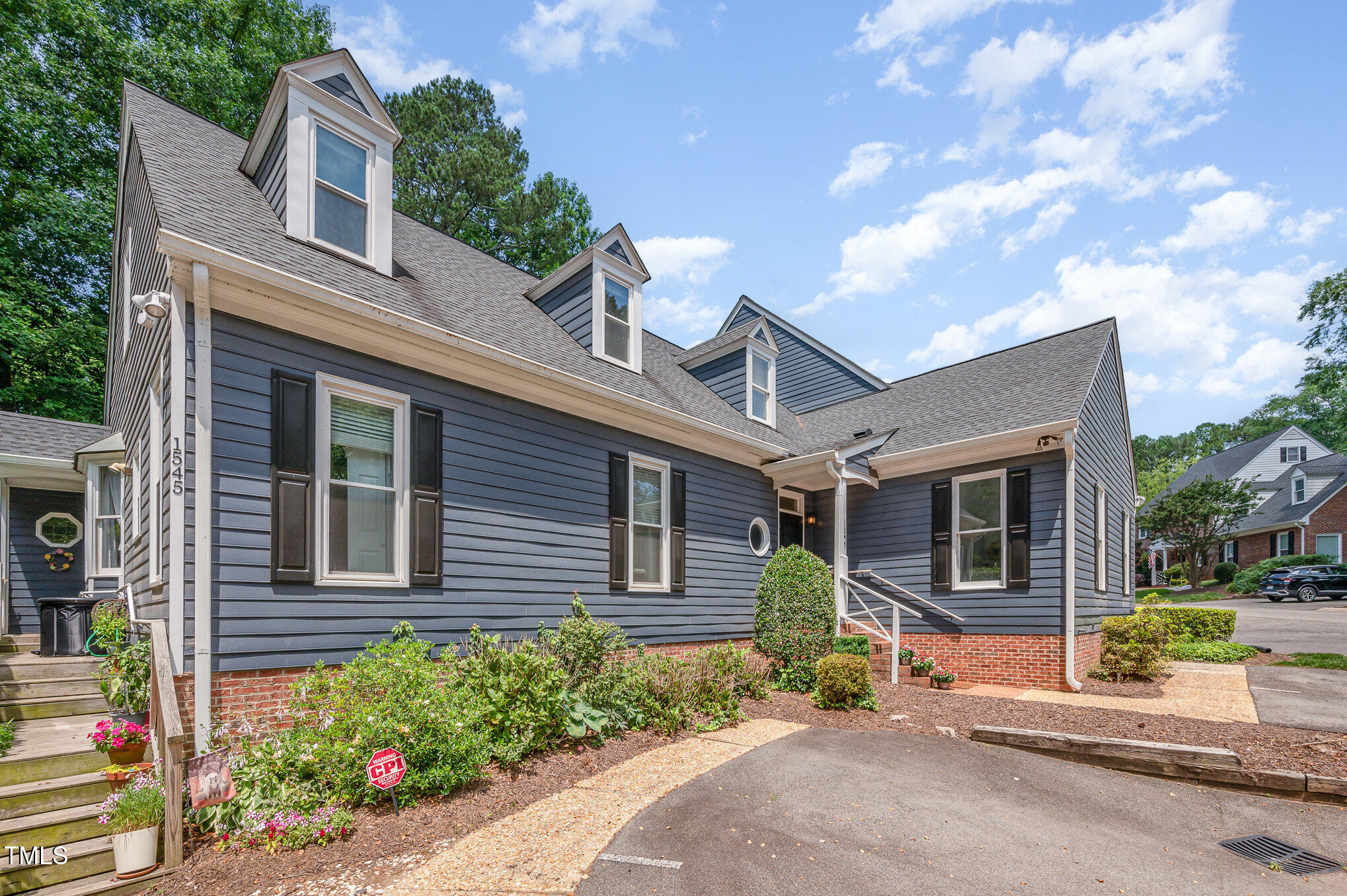 1547 Village Glenn Drive