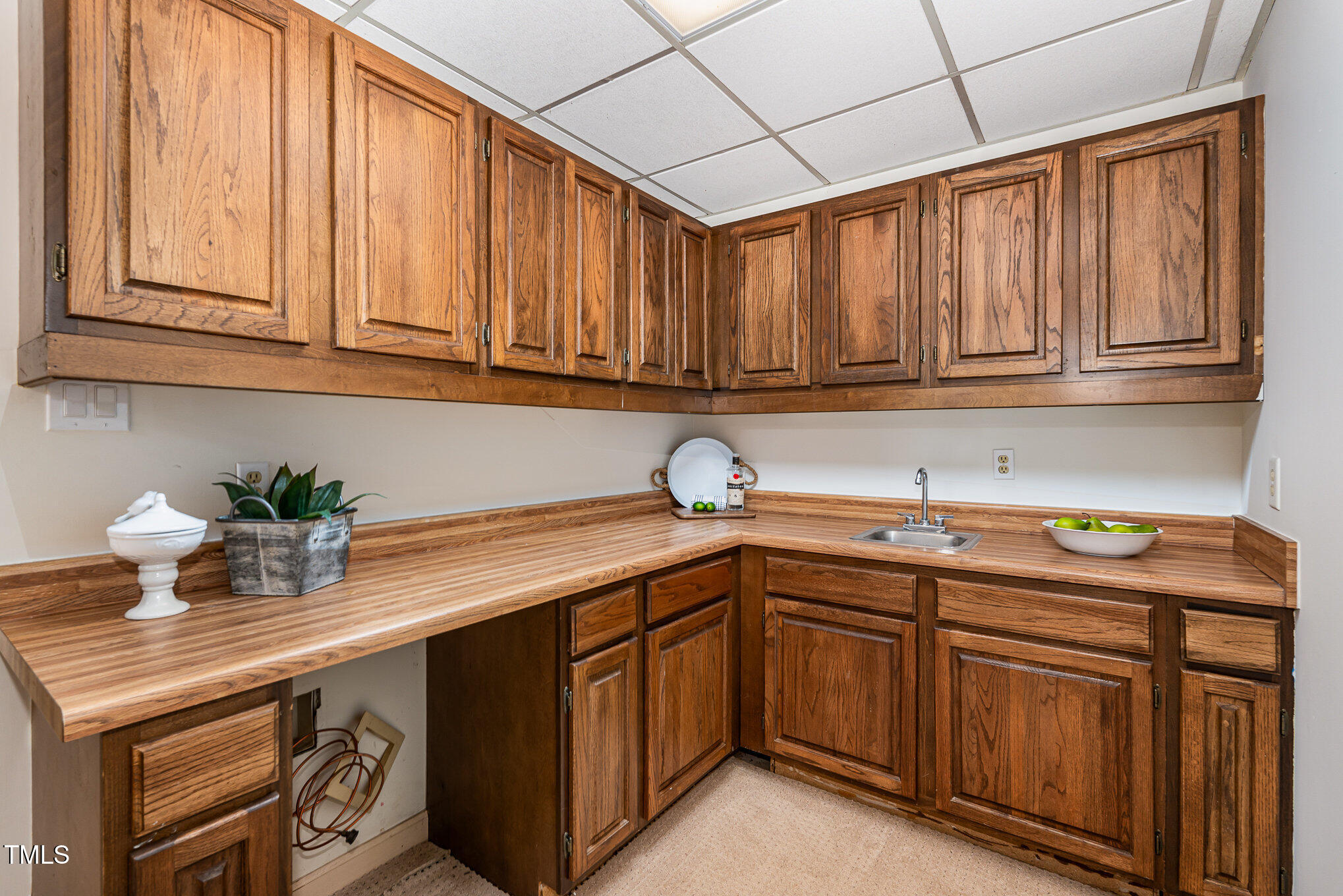 1547 Village Glenn Drive