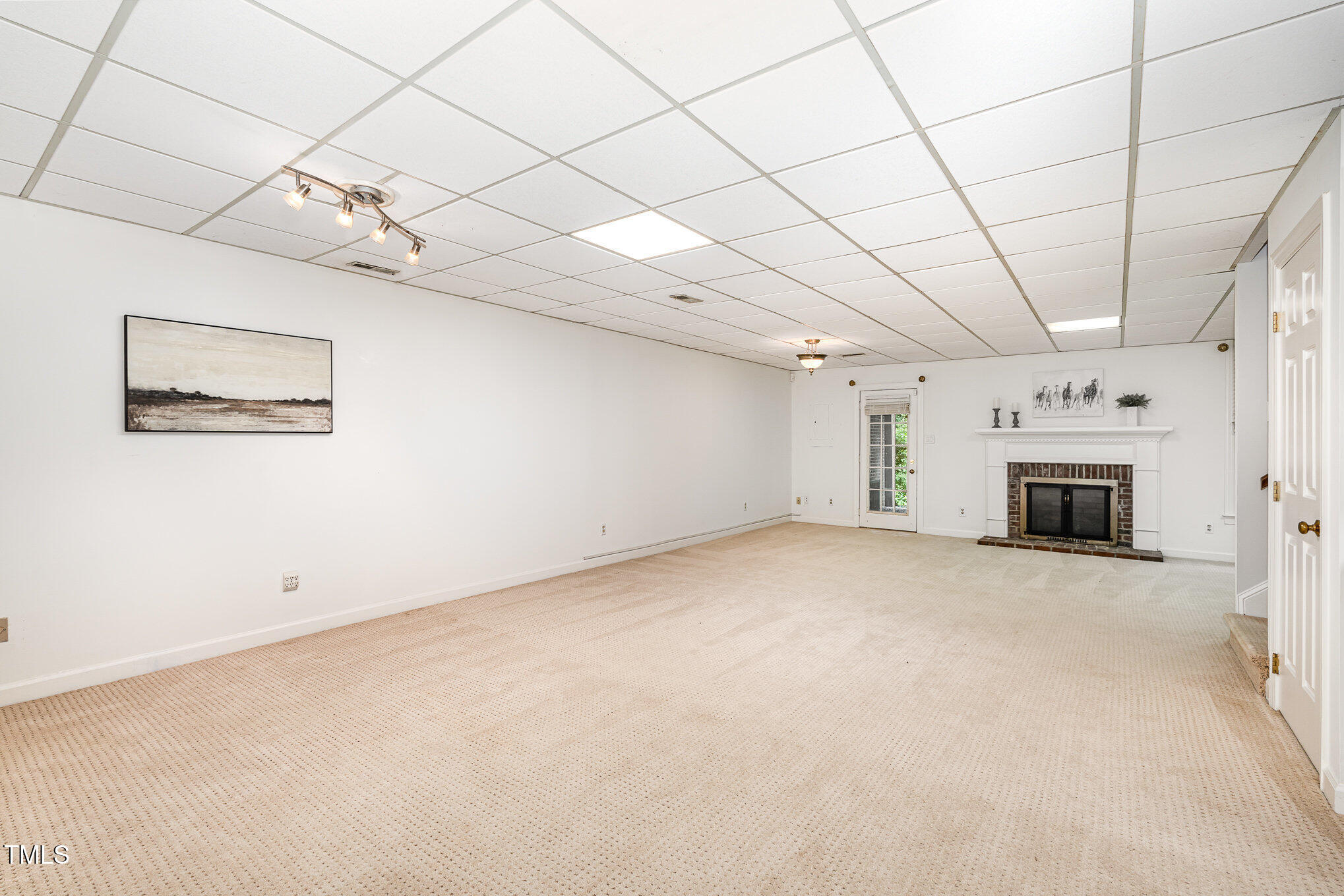 1547 Village Glenn Drive