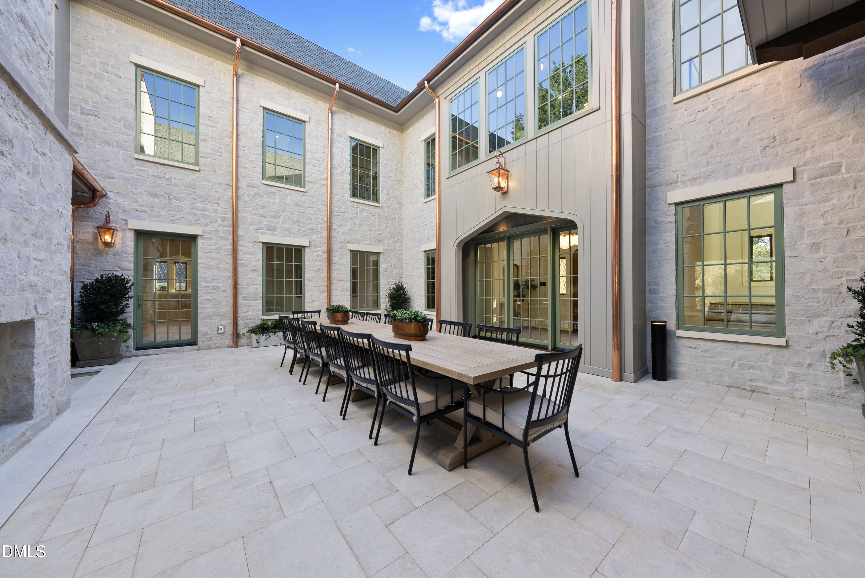 2128 Ridge Road