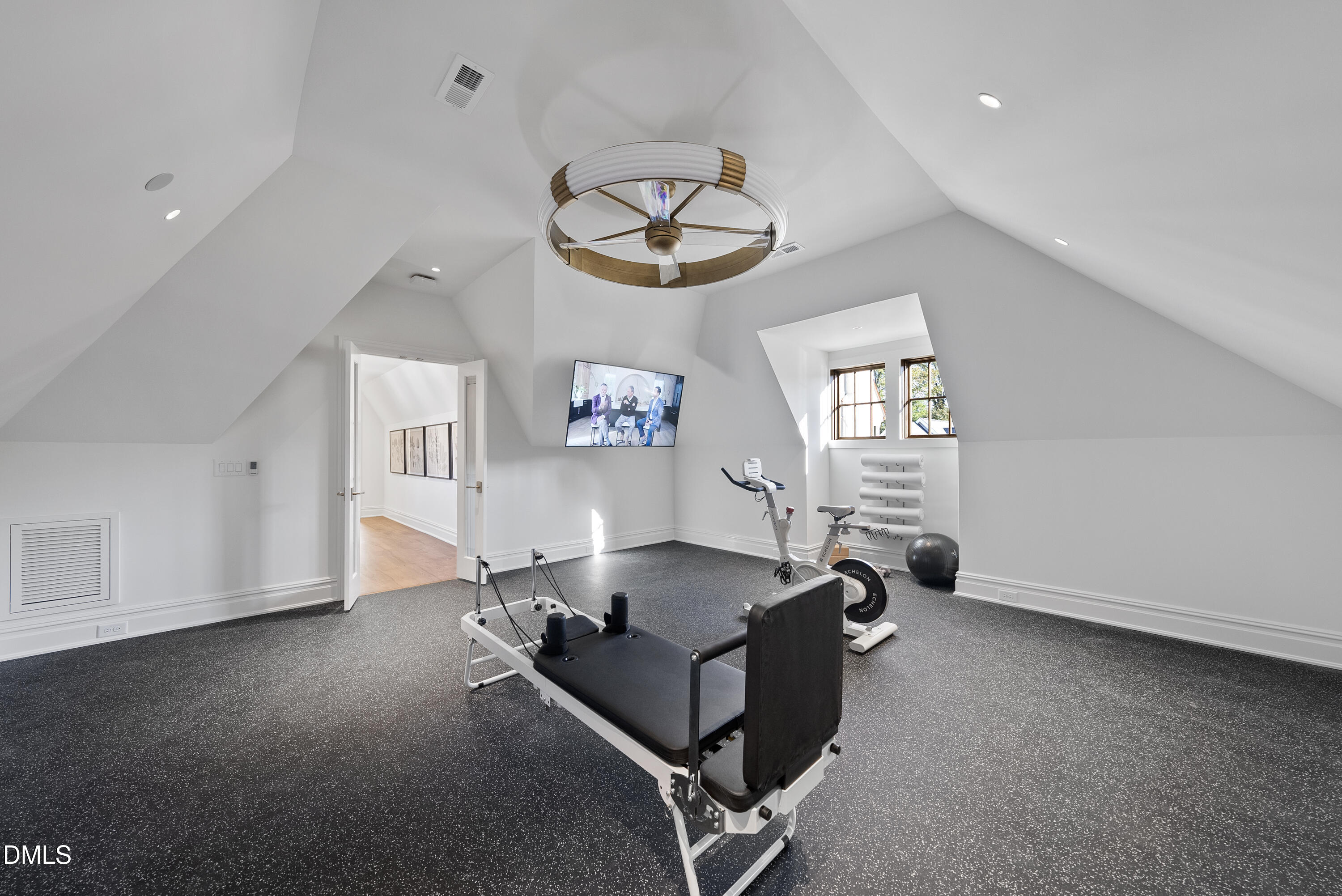 2128 Ridge Road