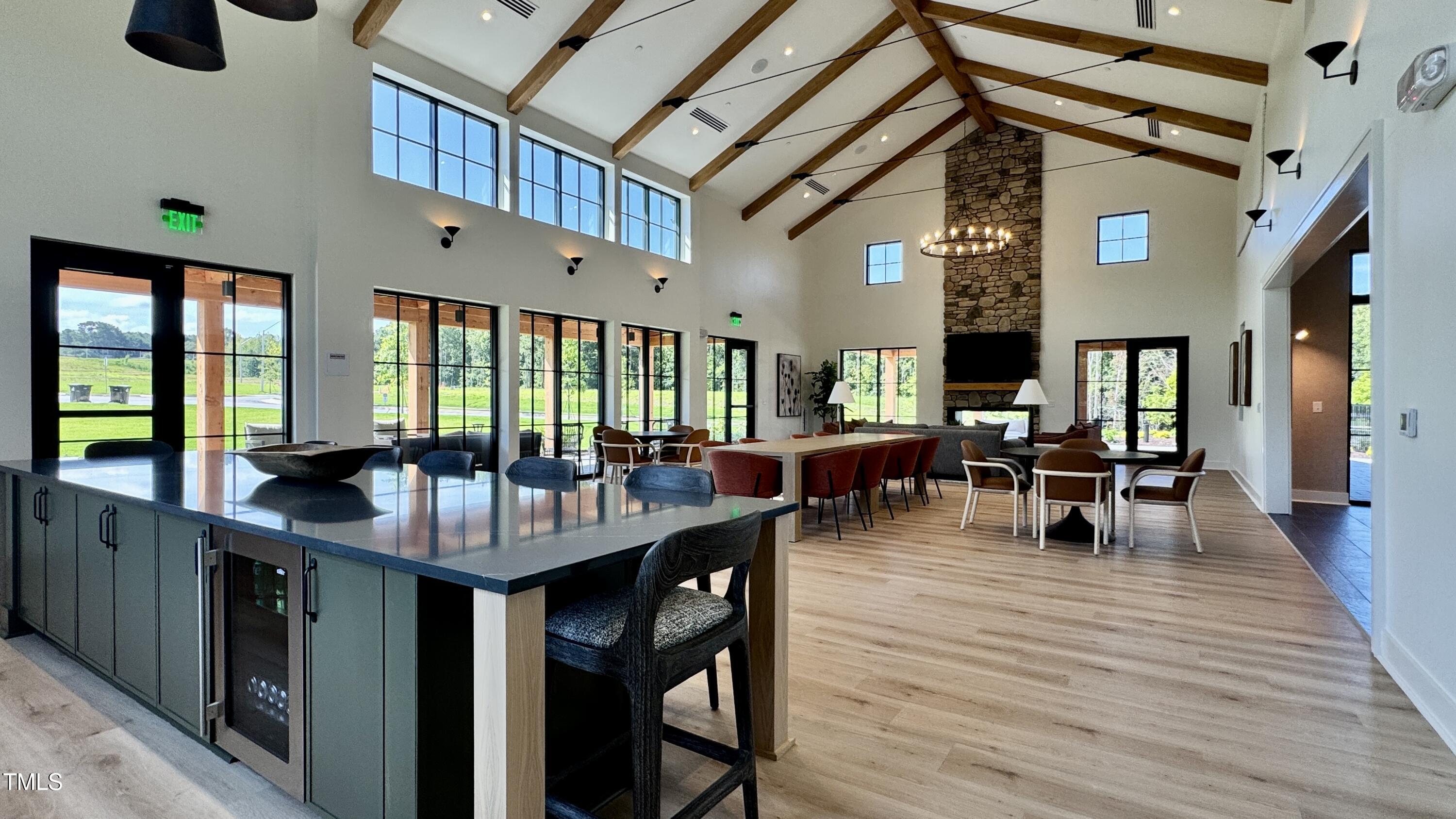 2421 Abbeyhill Drive # 09