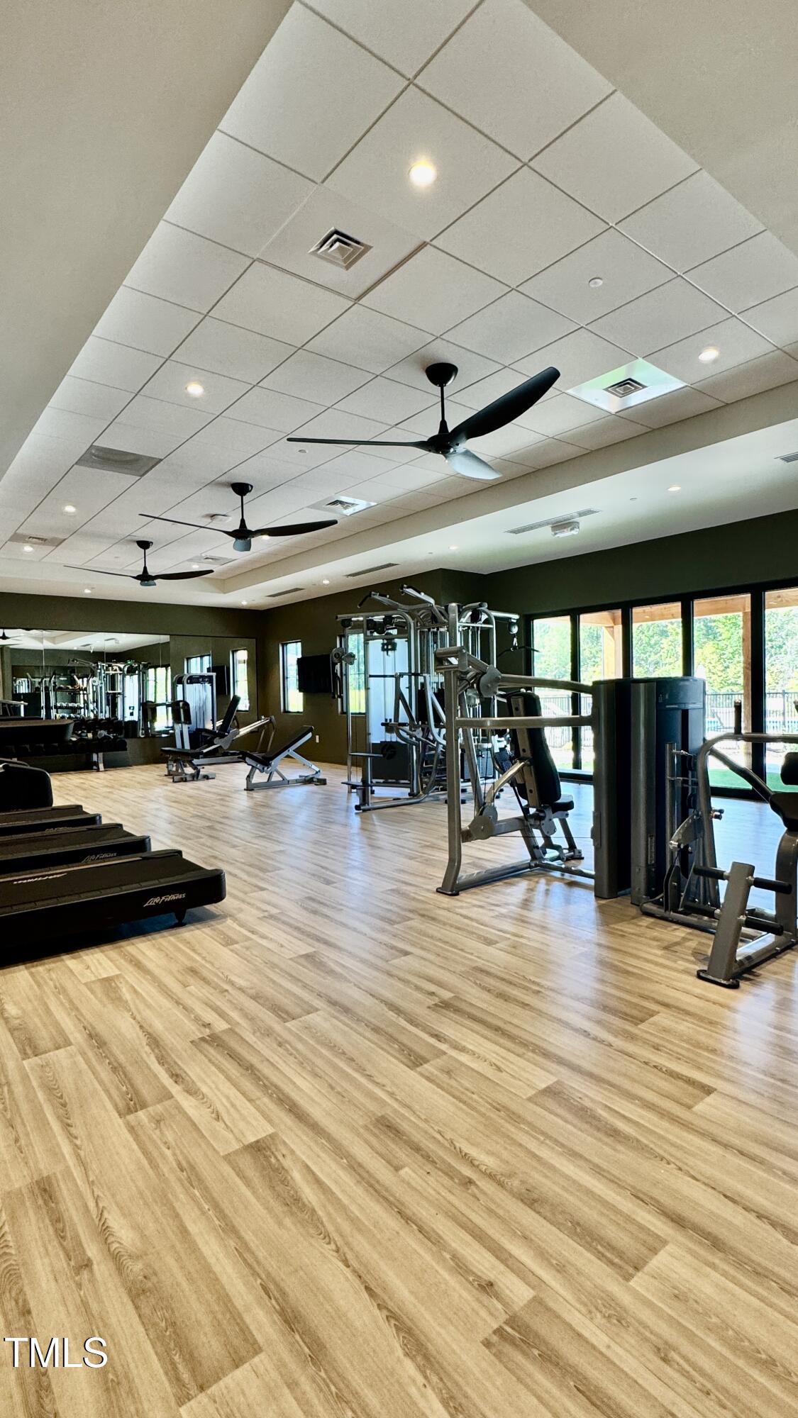 2421 Abbeyhill Drive # 09