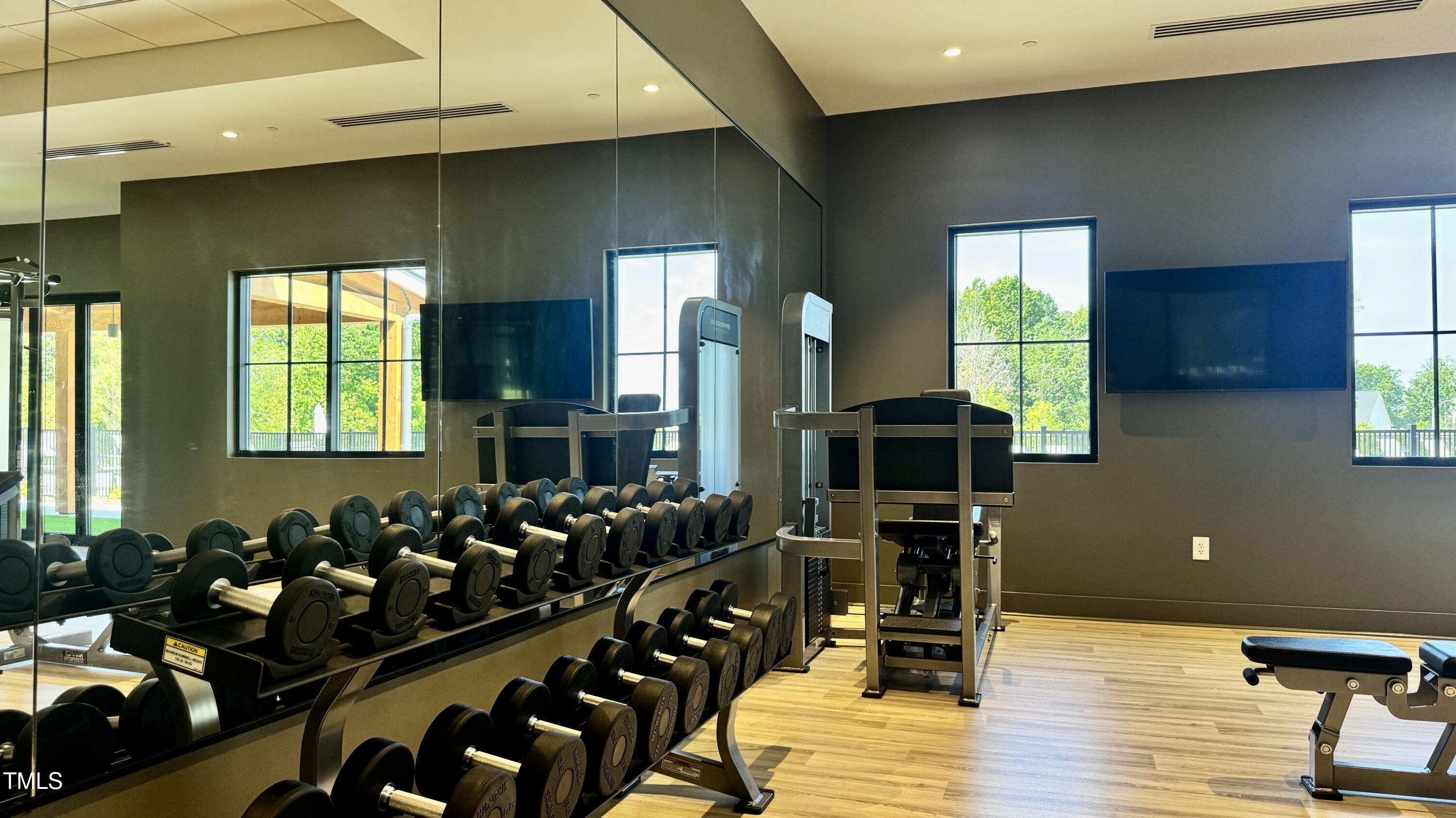 2421 Abbeyhill Drive # 09