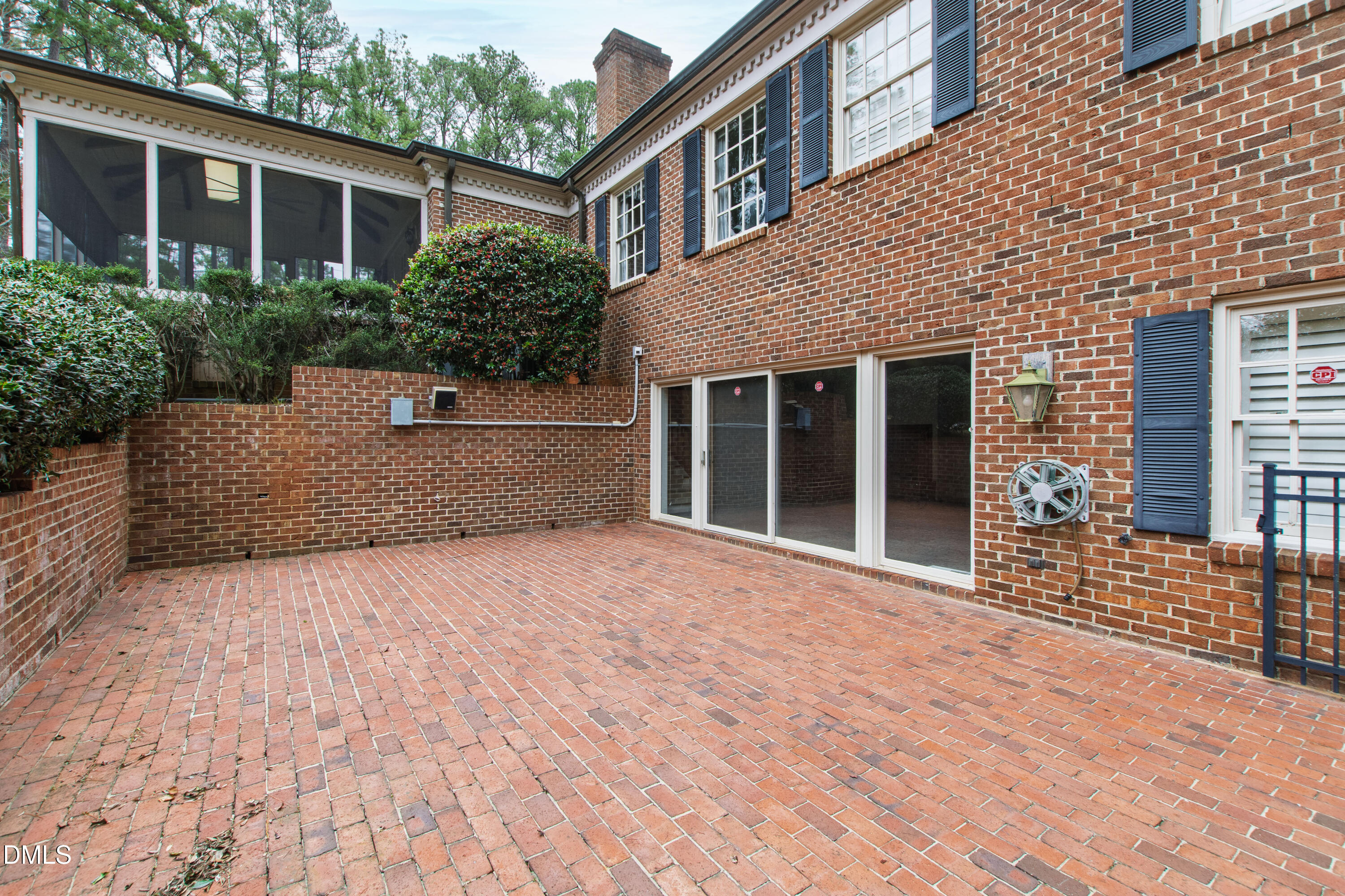 5515 Lambshire Drive
