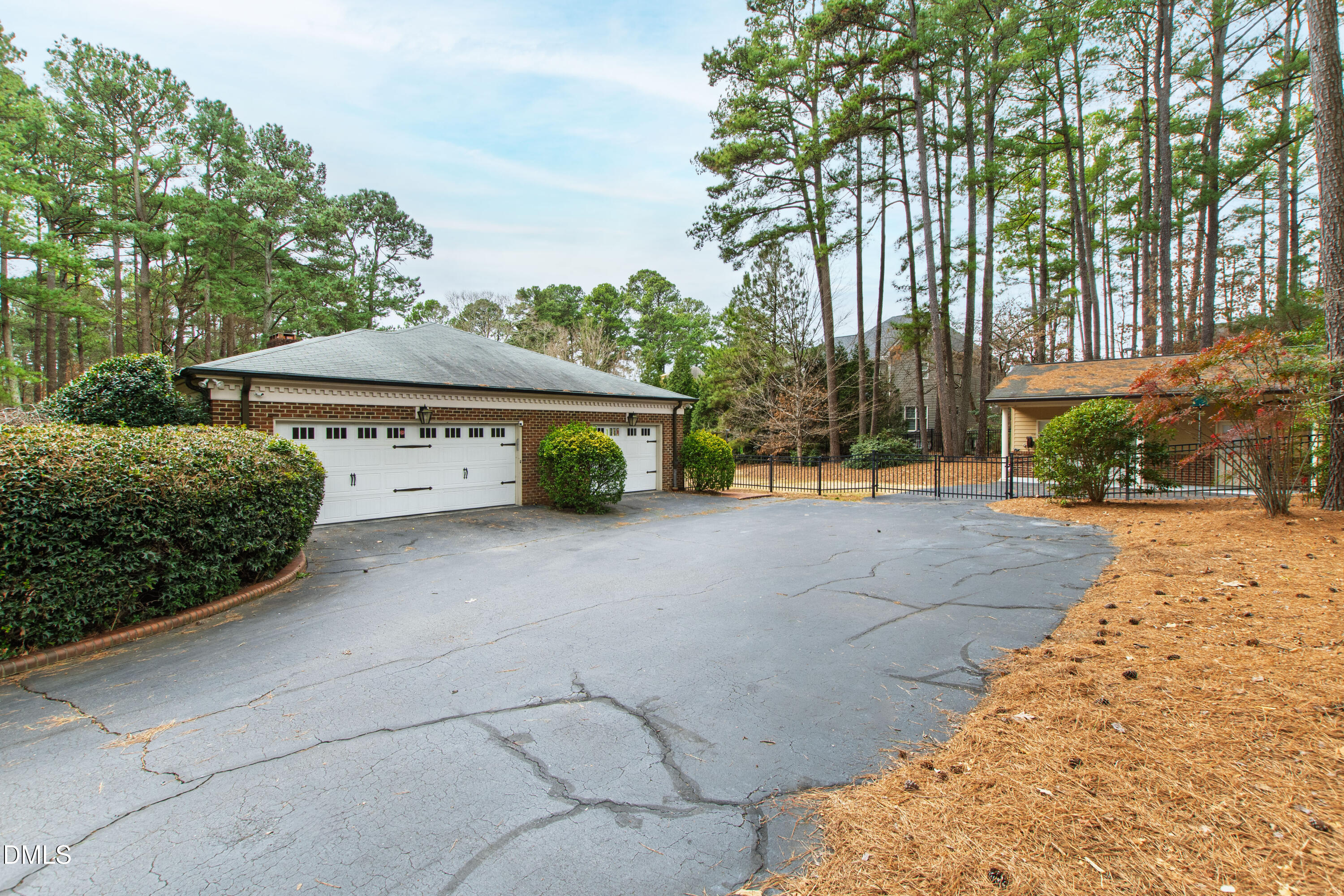 5515 Lambshire Drive