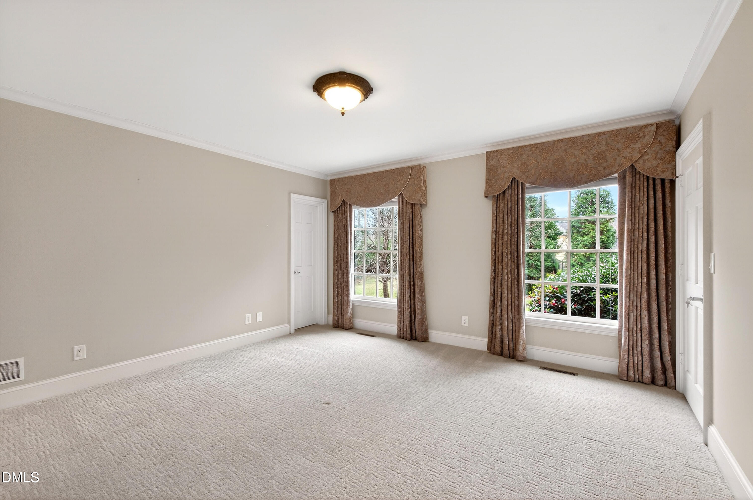 5515 Lambshire Drive