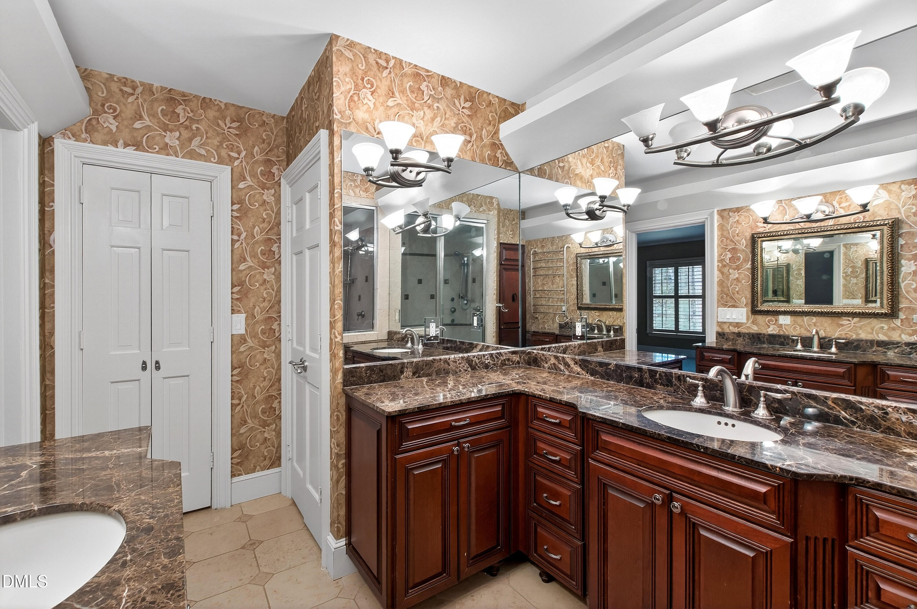 5515 Lambshire Drive
