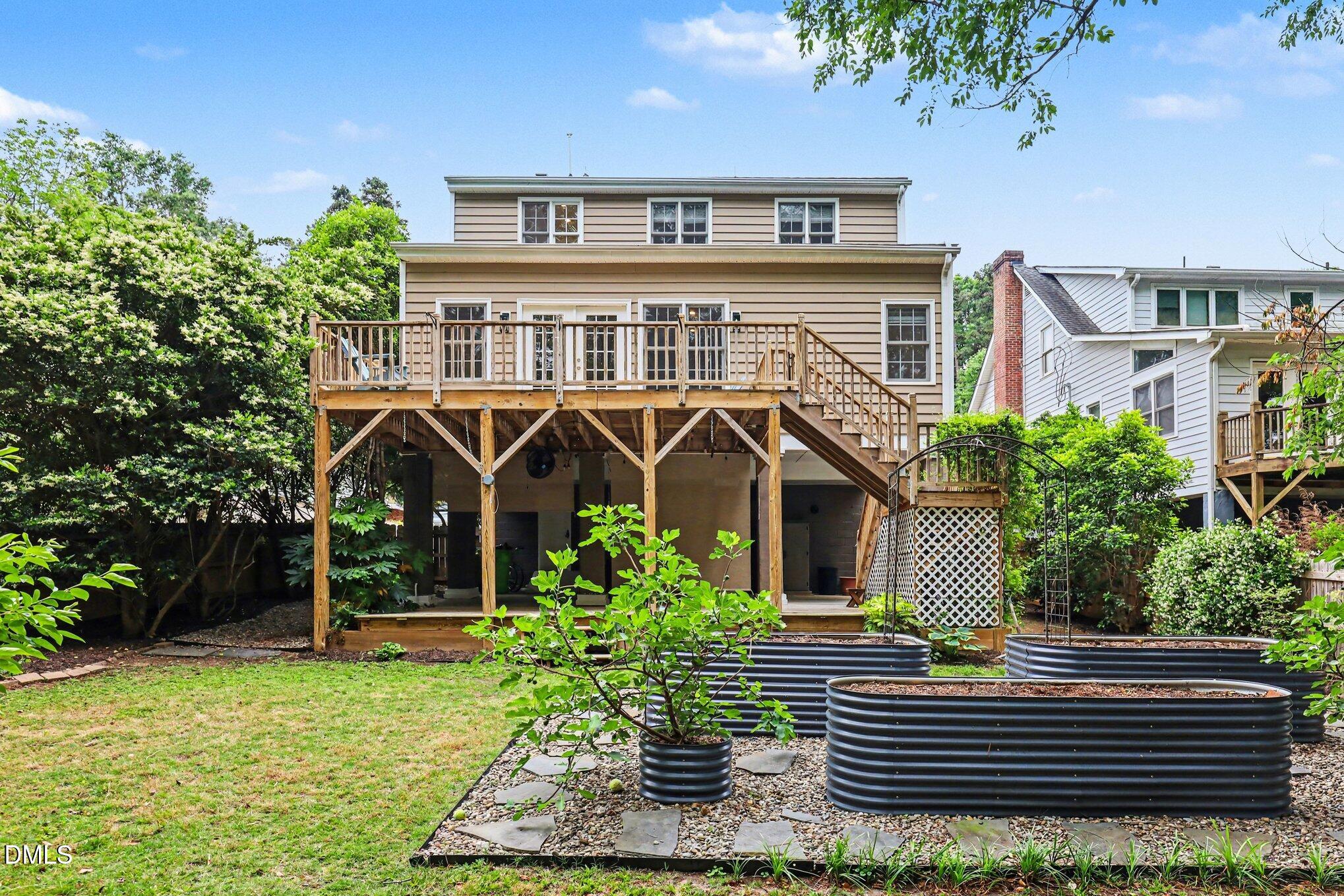 2700 Wayland Drive