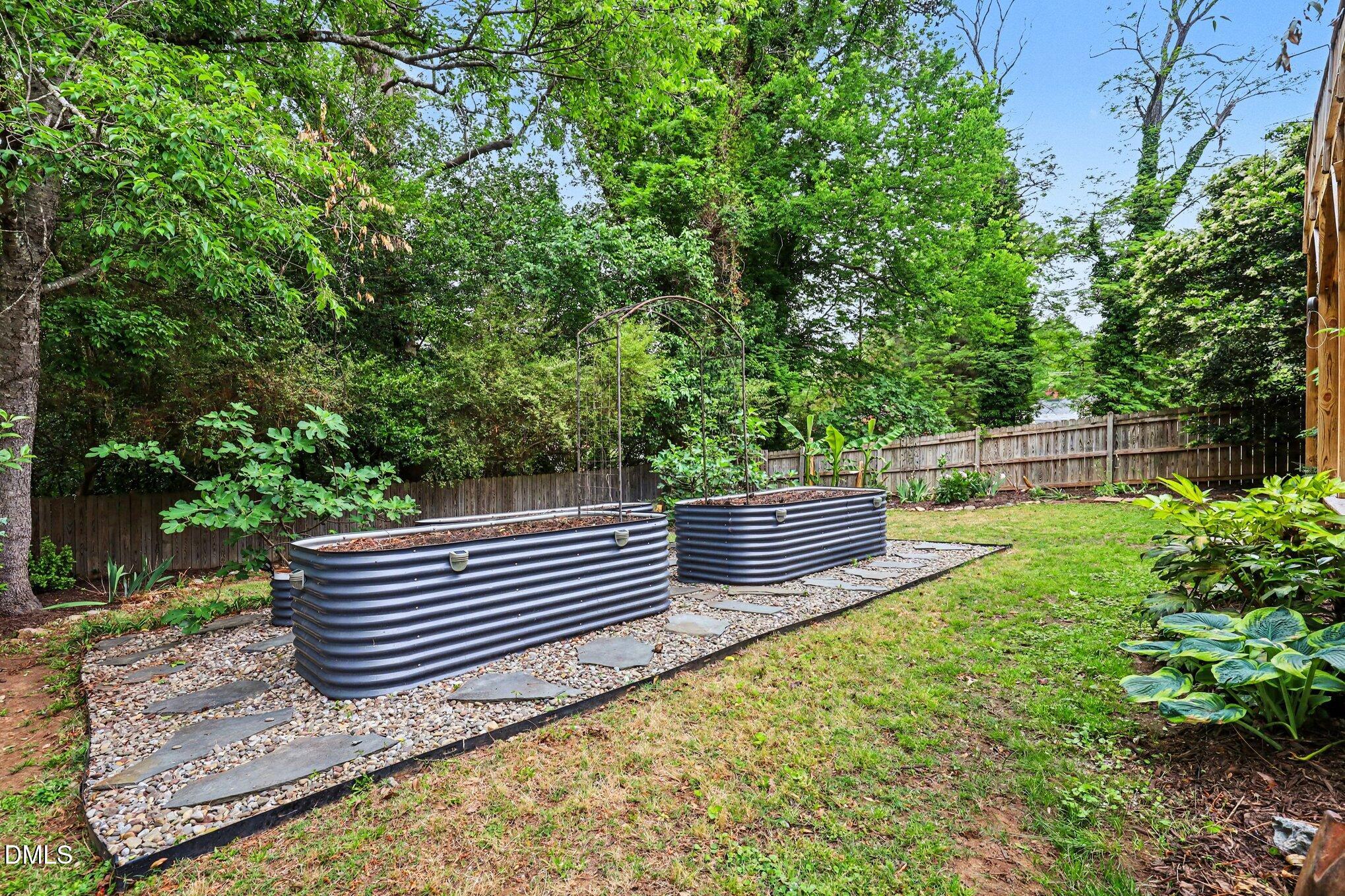 2700 Wayland Drive