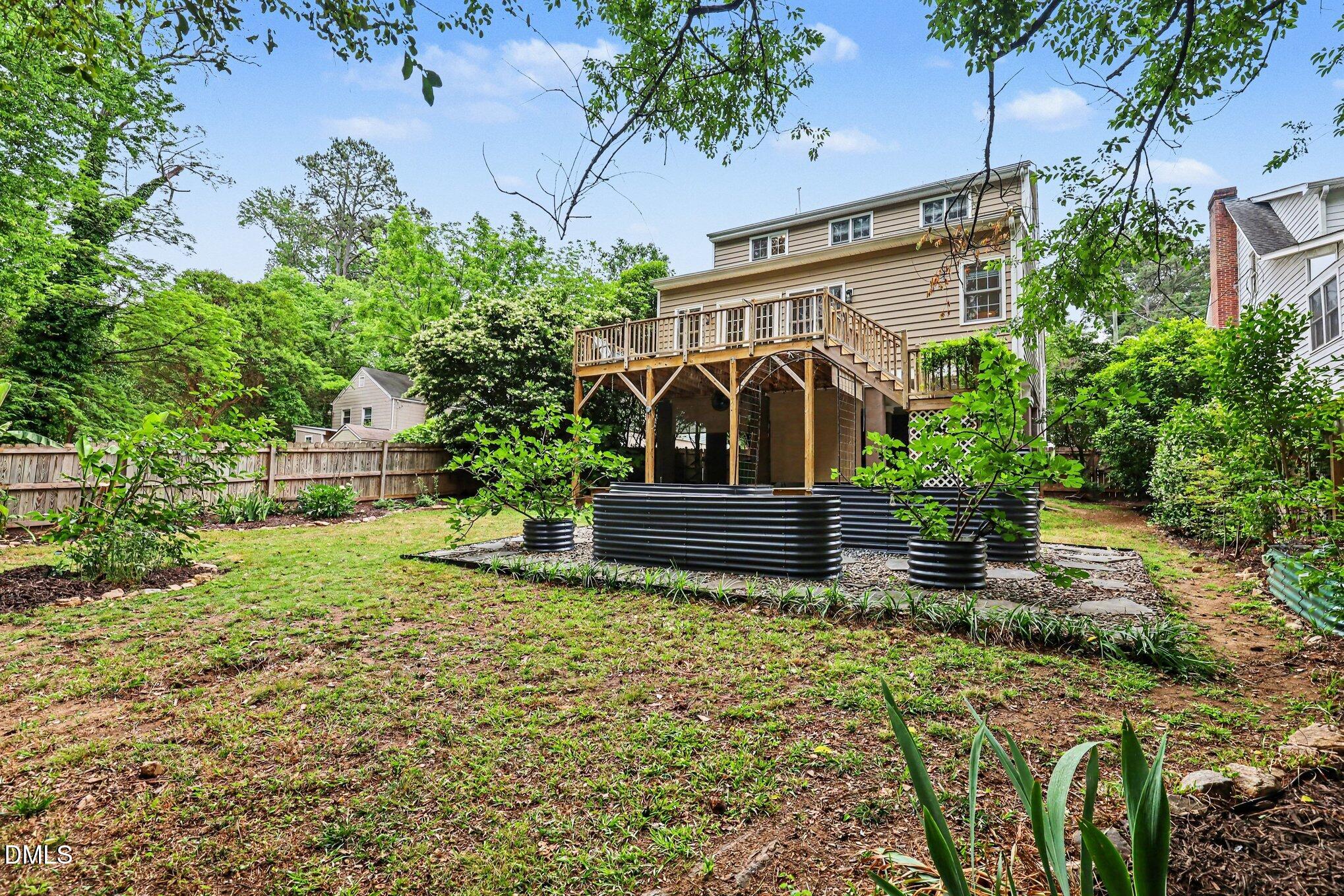 2700 Wayland Drive