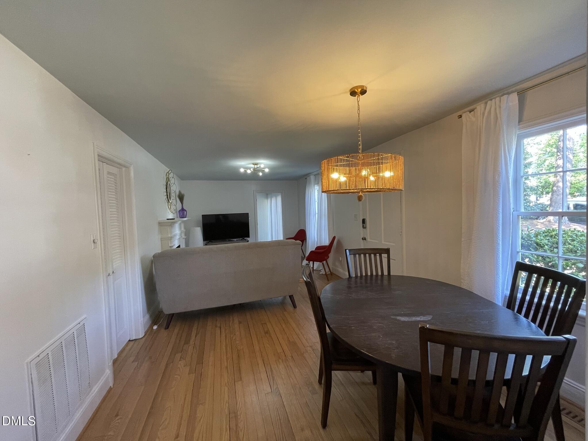 1009 Canterbury Road