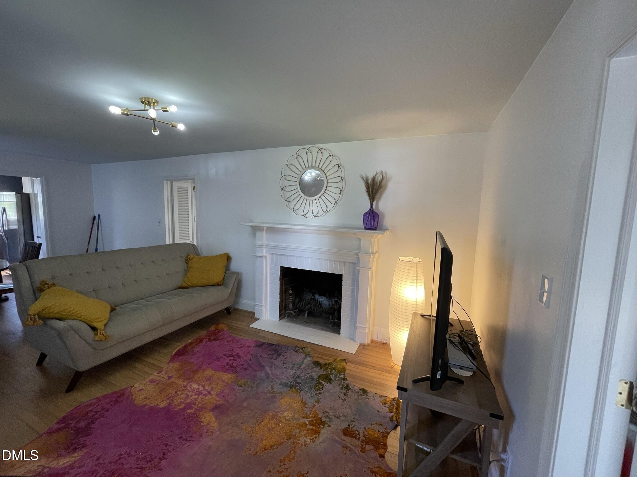 1009 Canterbury Road